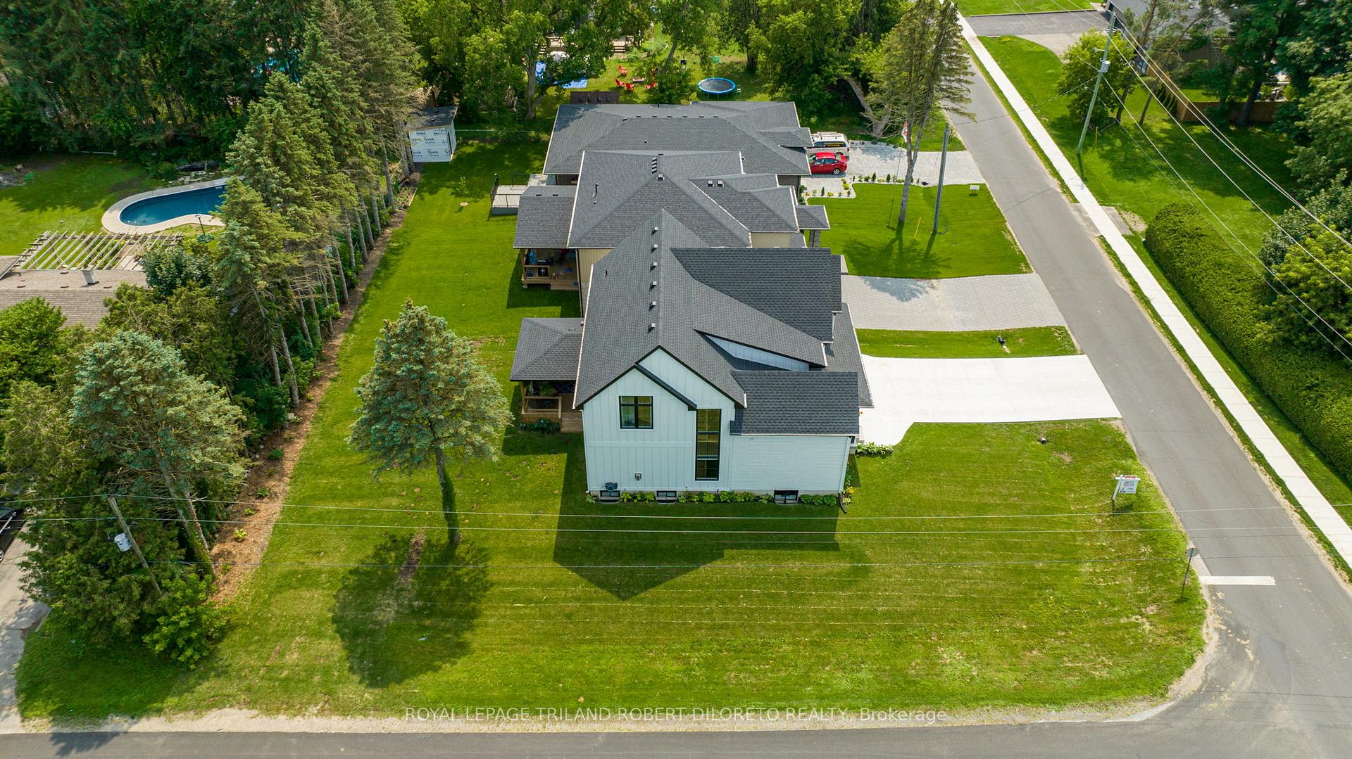 Photo 38 of 119 Duke Street, Middlesex Centre, Komoka — HOMEH