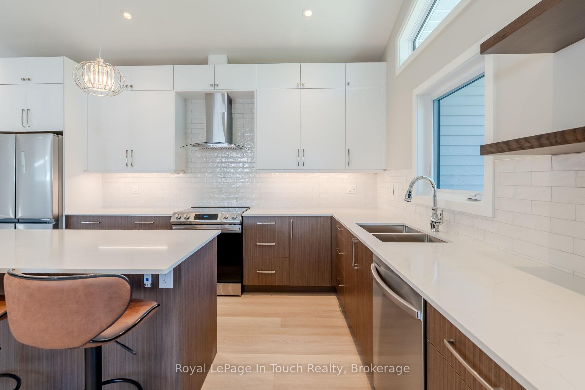 Photo 21 of 316 Seventh Street, Midland — HOMEH