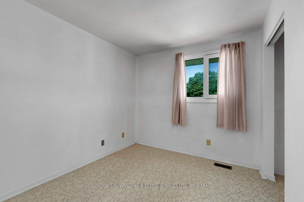 Photo 32 of 144 Calderwood Drive, Kingston, Central City West — HOMEH