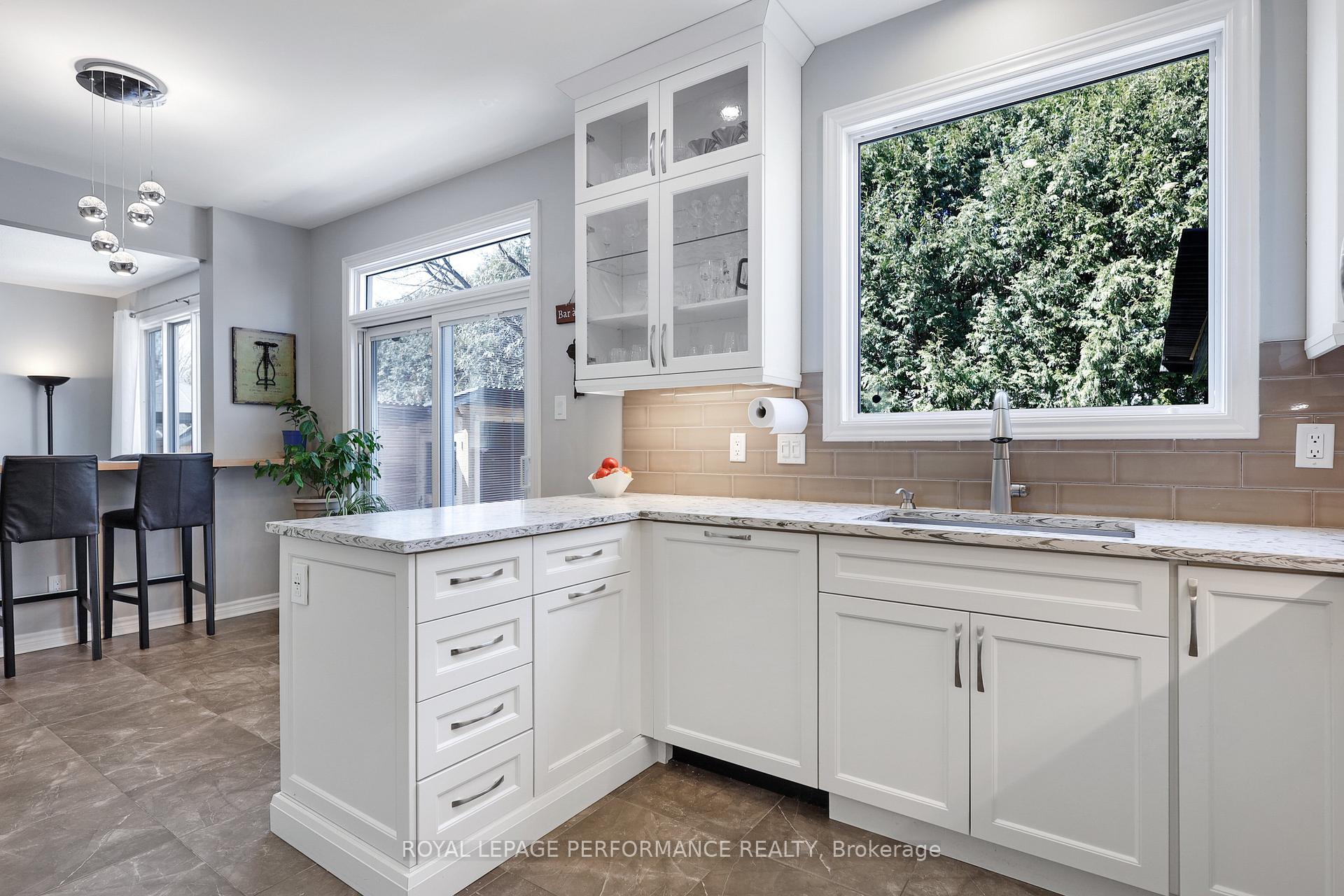 Photo 13 of 86 Mattawa Crescent, Ottawa, Kanata - Bridlewood — HOMEH