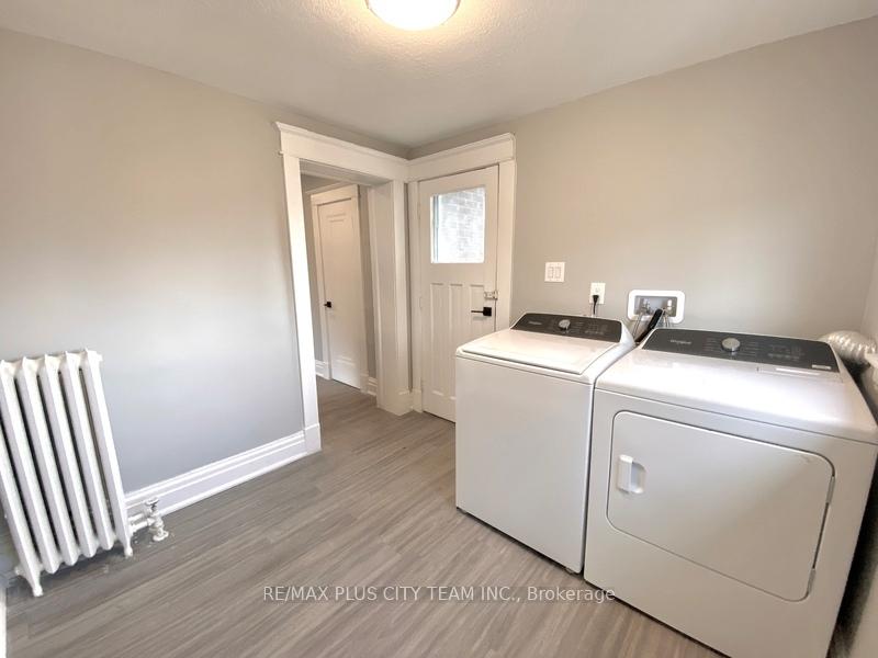 Photo 1 of Unit 2, 953 Montclair Avenue, Hamilton, Delta — HOMEH