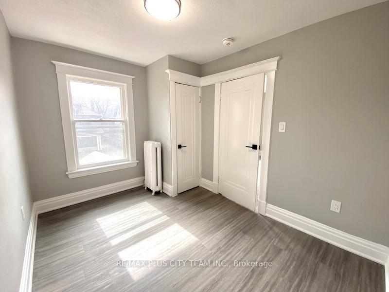 Photo 15 of Unit 2, 953 Montclair Avenue, Hamilton, Delta — HOMEH