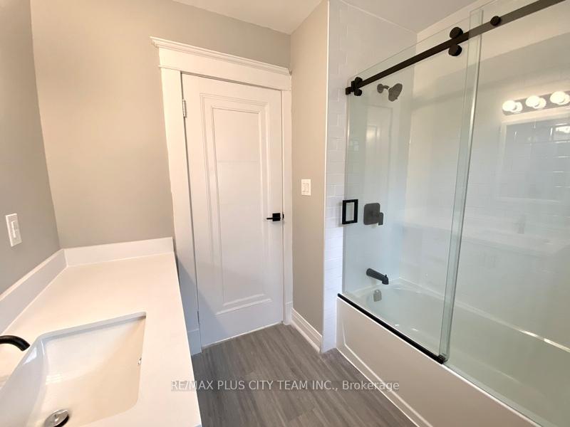 Photo 23 of Unit 2, 953 Montclair Avenue, Hamilton, Delta — HOMEH