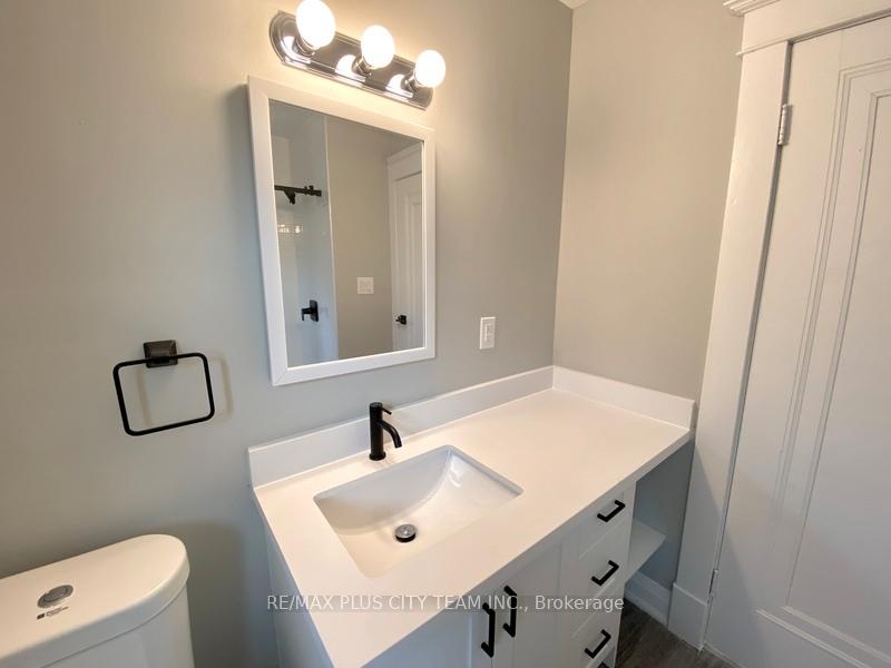 Photo 24 of Unit 2, 953 Montclair Avenue, Hamilton, Delta — HOMEH