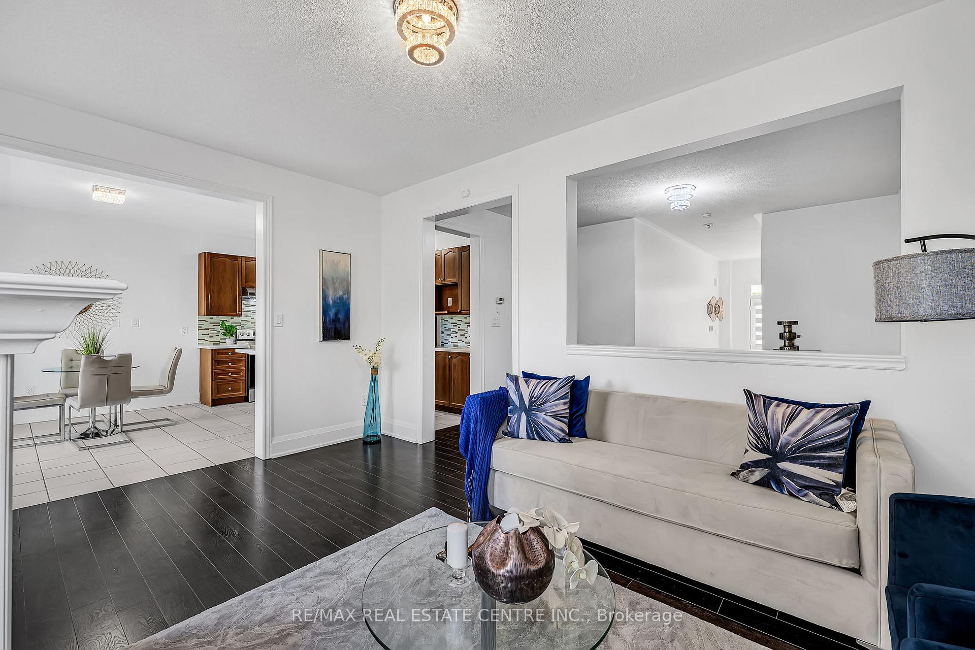 Photo 15 of 425 Bussel Crescent, Milton, Clarke — HOMEH