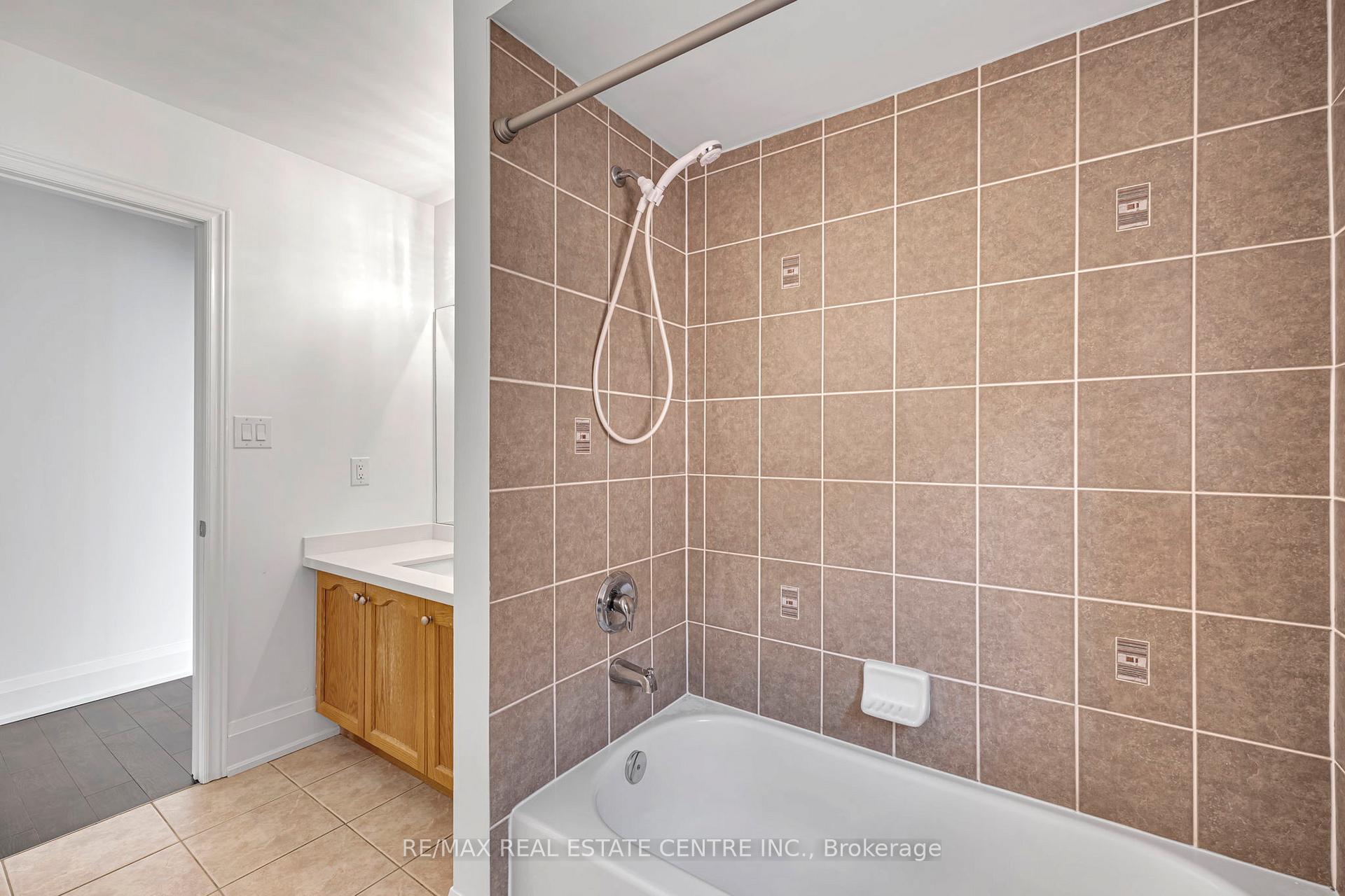 Photo 29 of 425 Bussel Crescent, Milton, Clarke — HOMEH