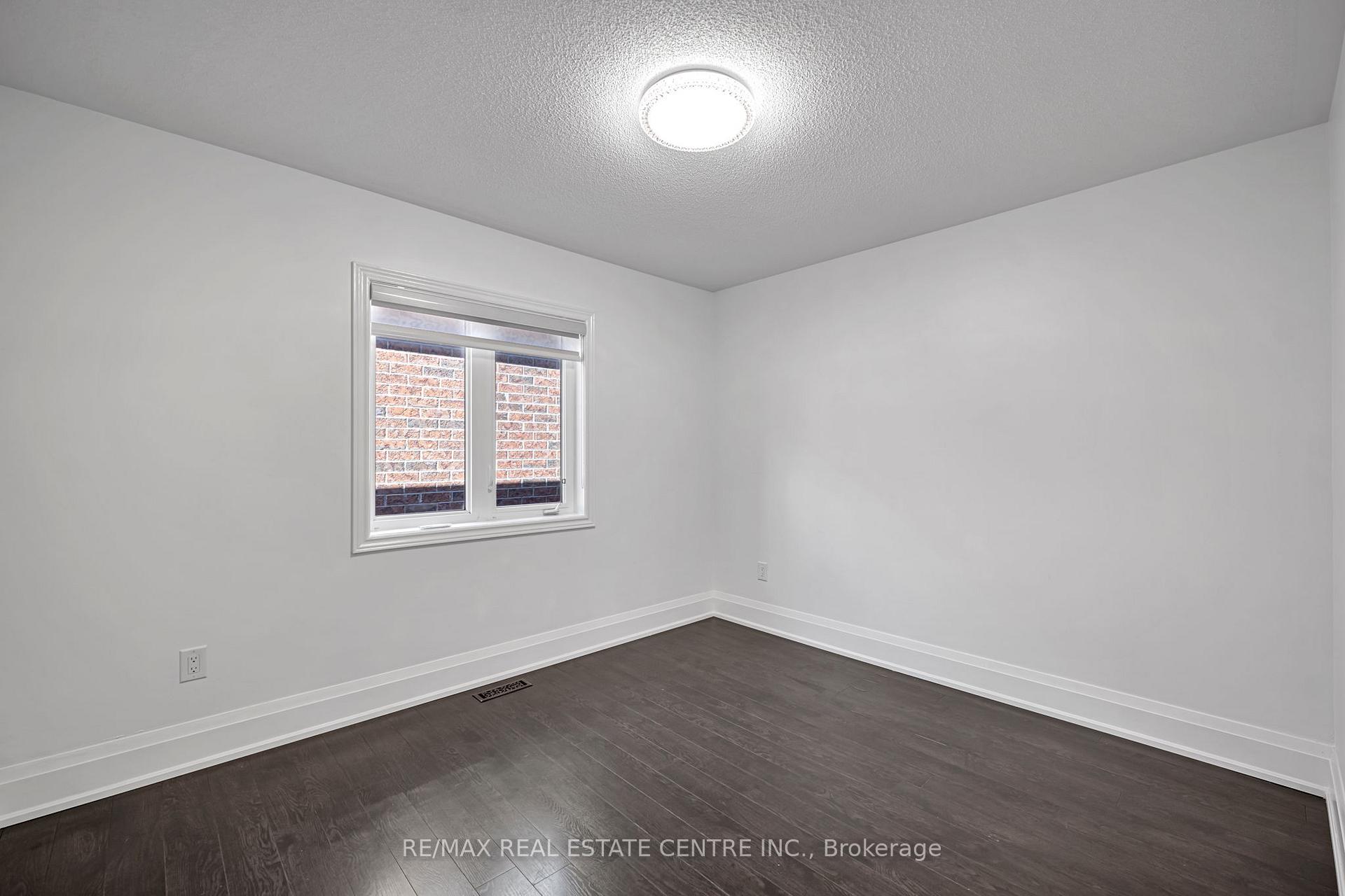 Photo 32 of 425 Bussel Crescent, Milton, Clarke — HOMEH