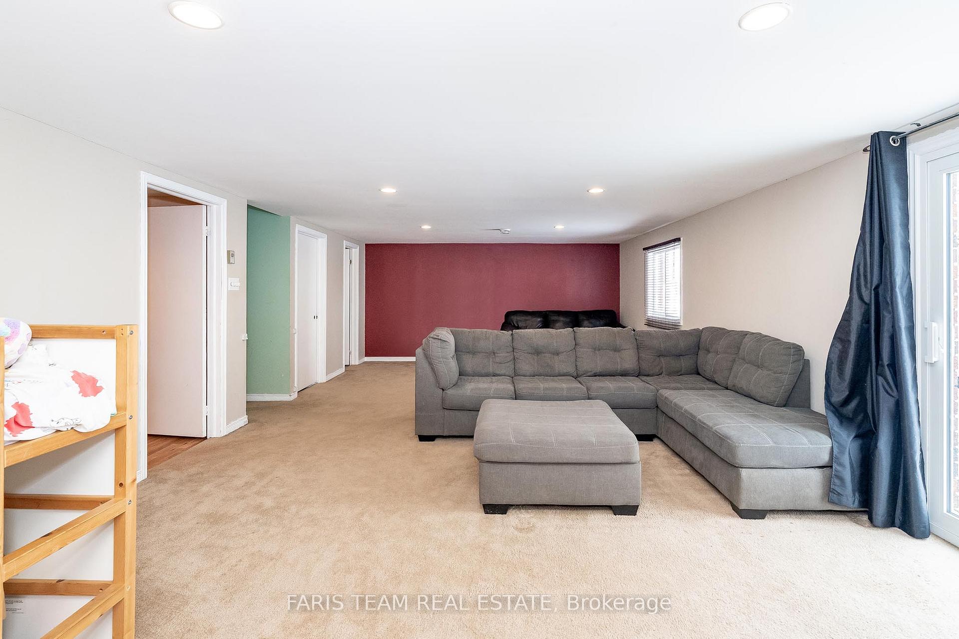 Photo 11 of 307 Christine Drive, Midland — HOMEH