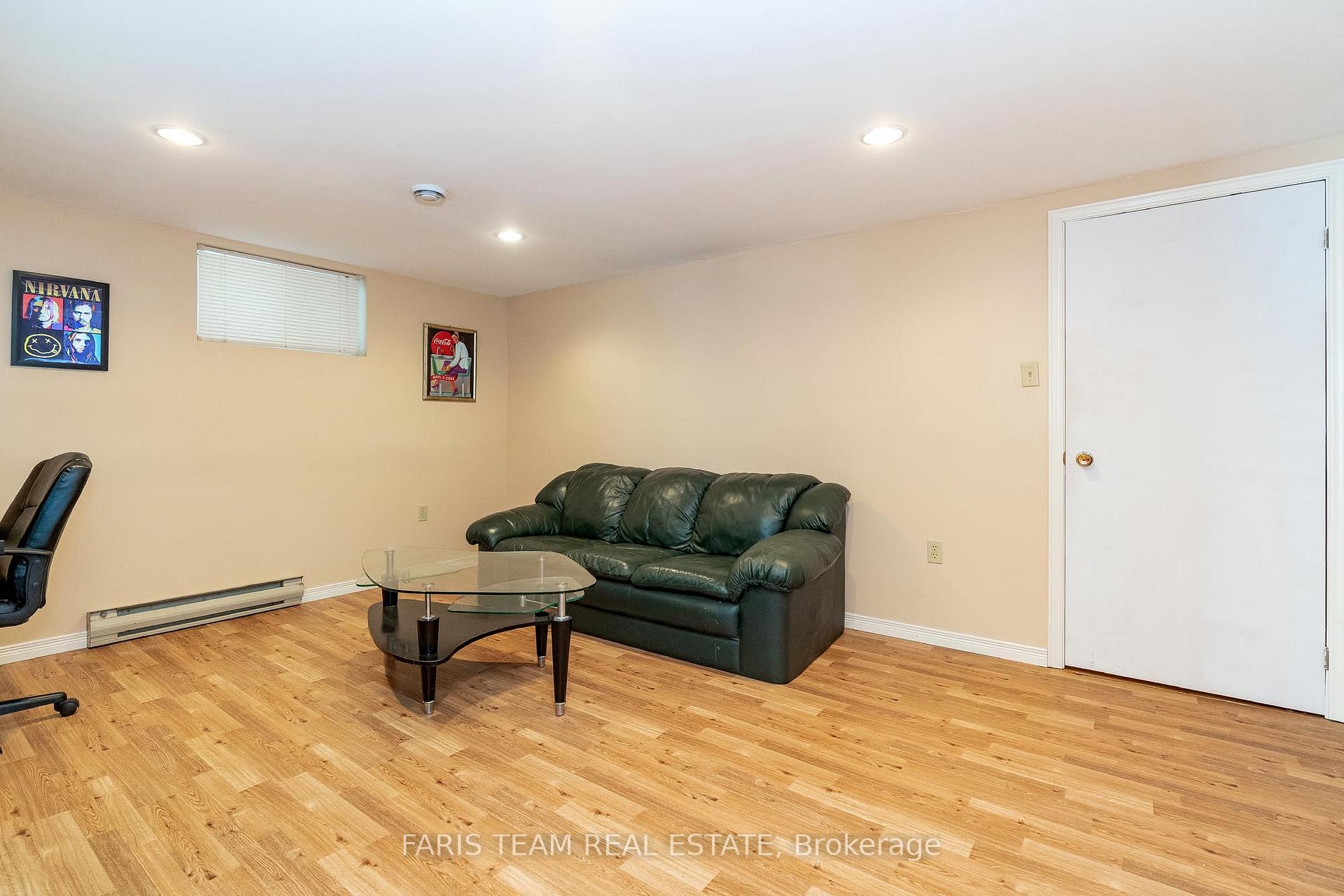 Photo 12 of 307 Christine Drive, Midland — HOMEH