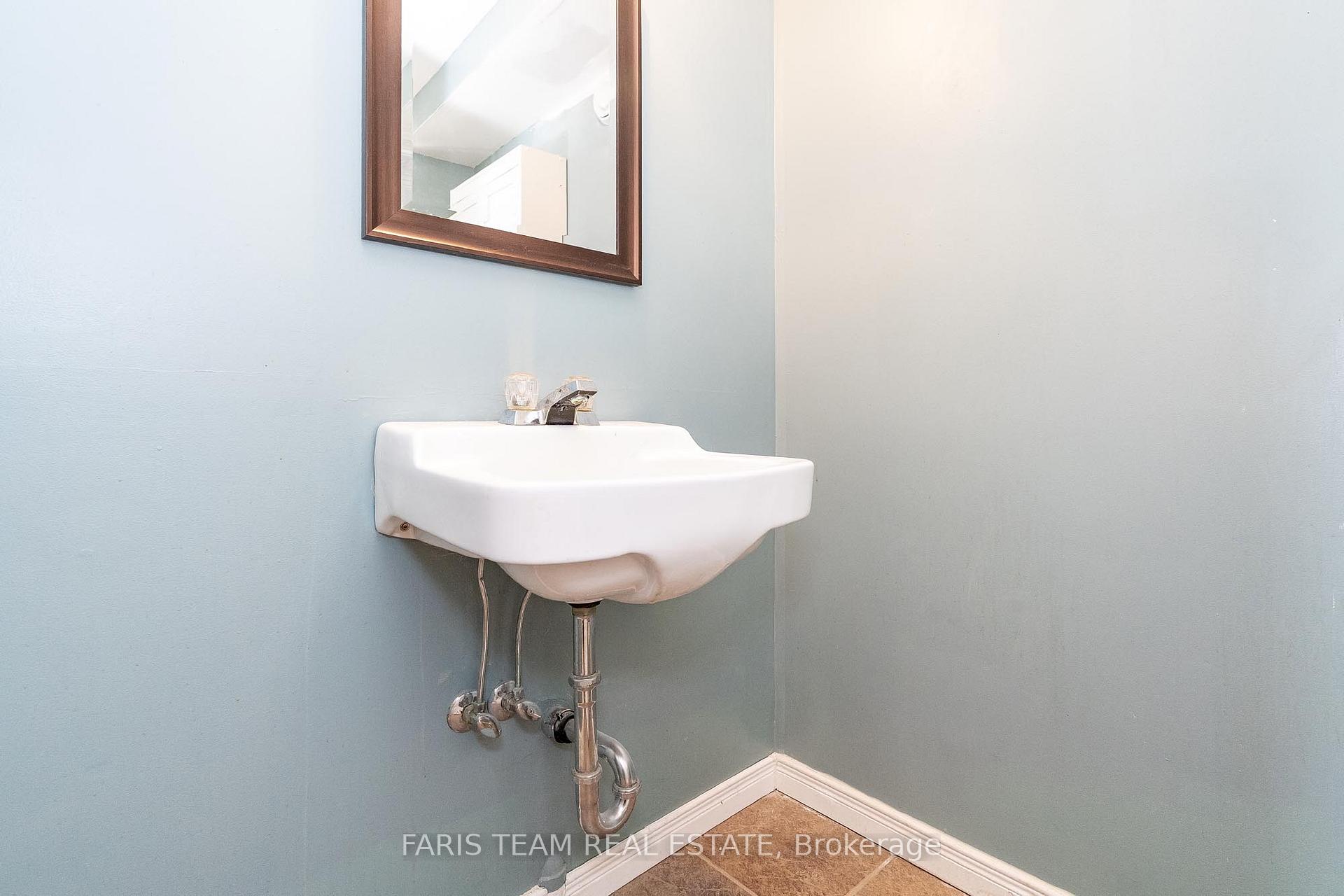 Photo 13 of 307 Christine Drive, Midland — HOMEH