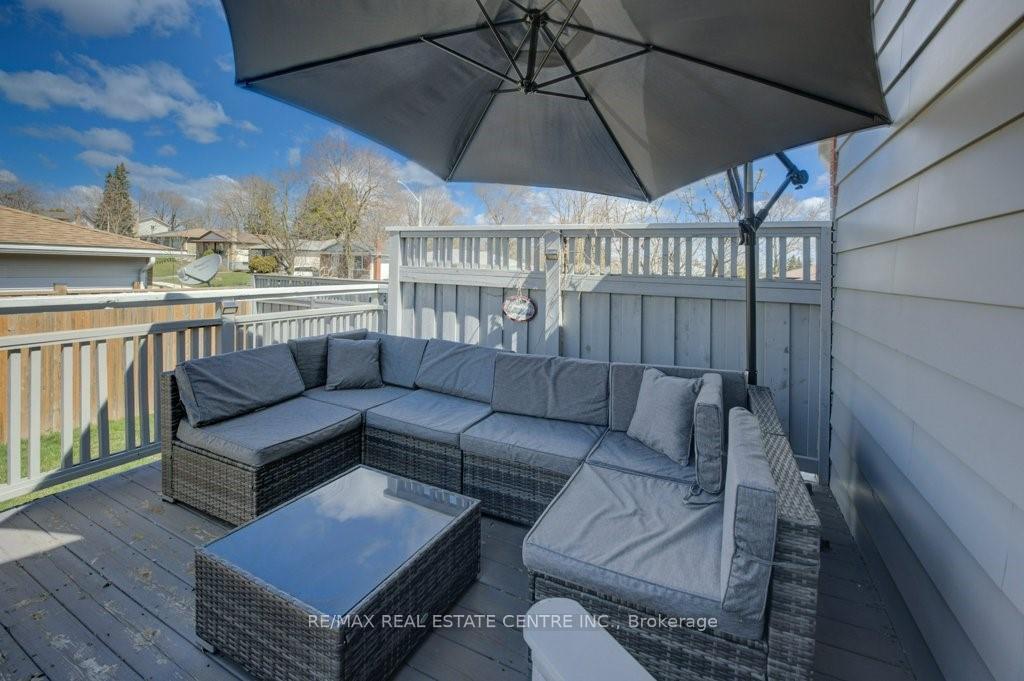 Photo 22 of 51 Rossford Crescent, Kitchener — HOMEH