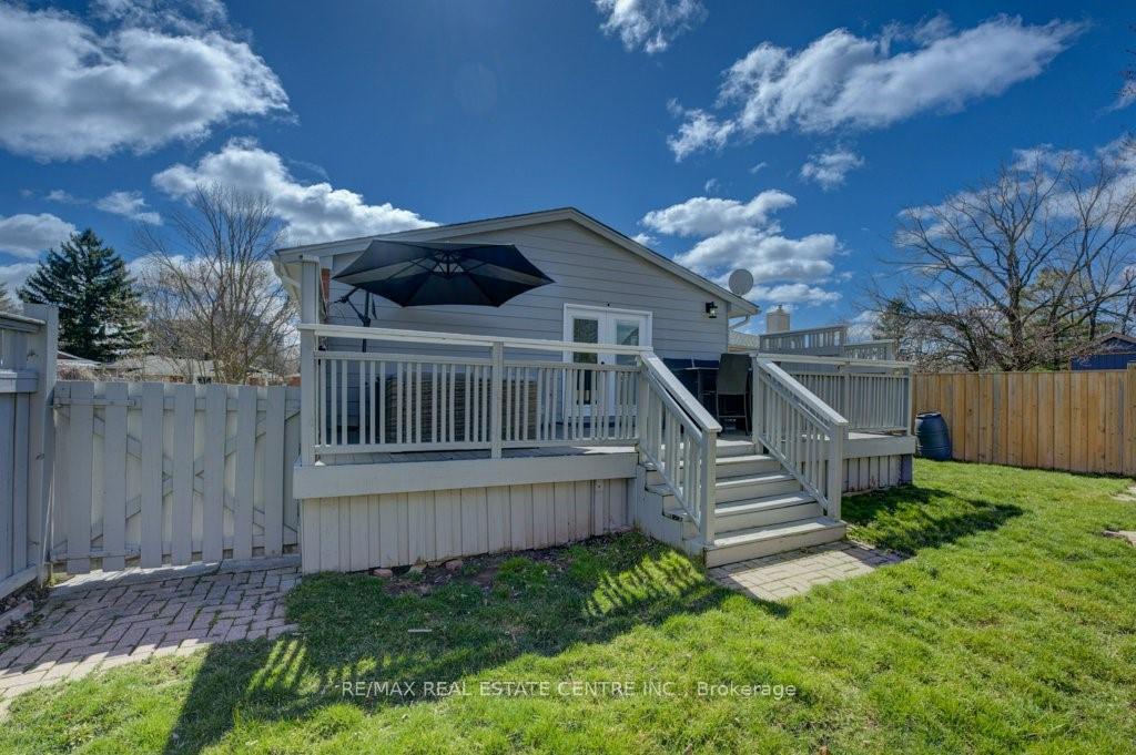Photo 25 of 51 Rossford Crescent, Kitchener — HOMEH