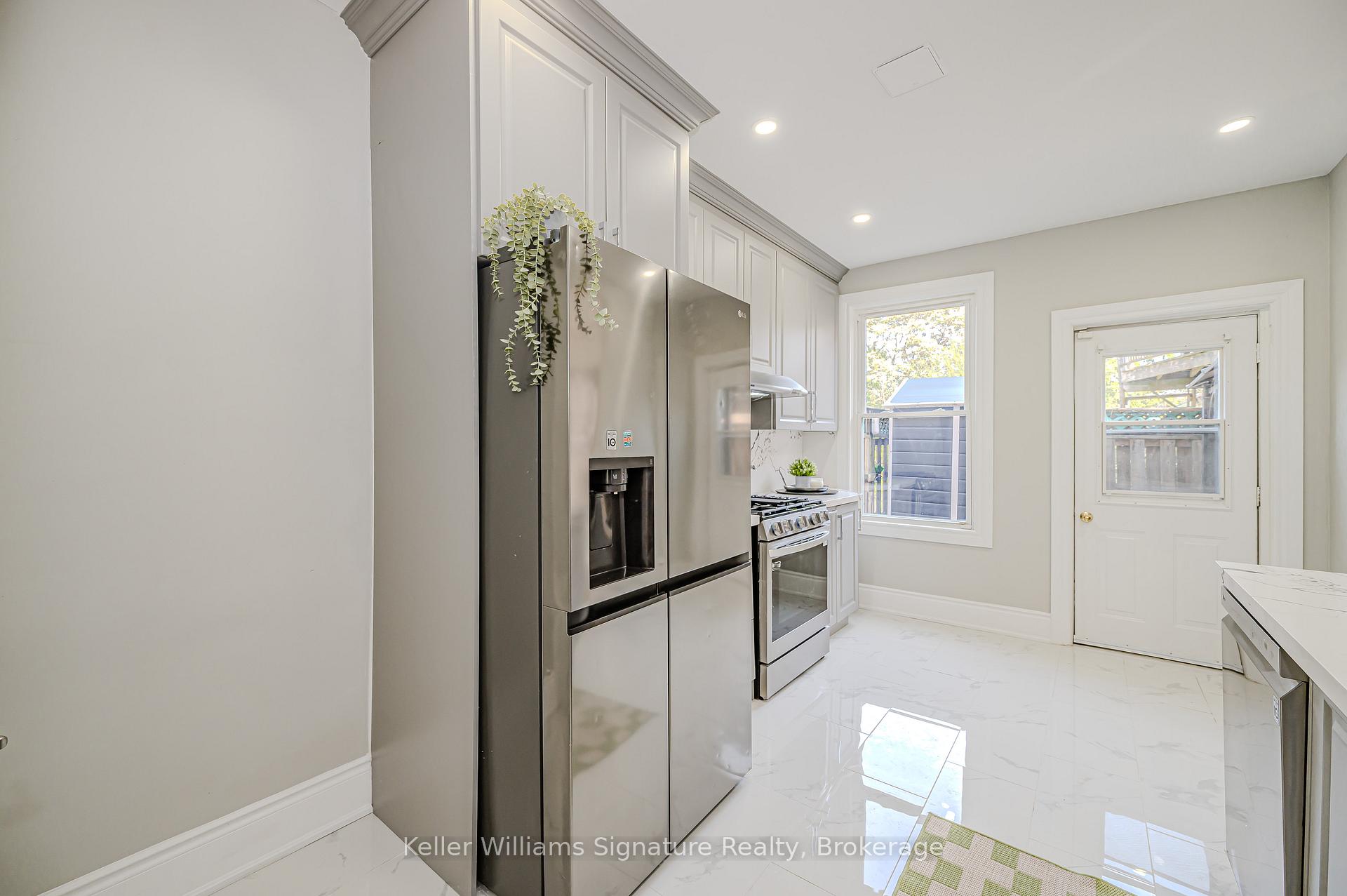 Photo 13 of 39 Alanson Street, Hamilton, Stinson — HOMEH