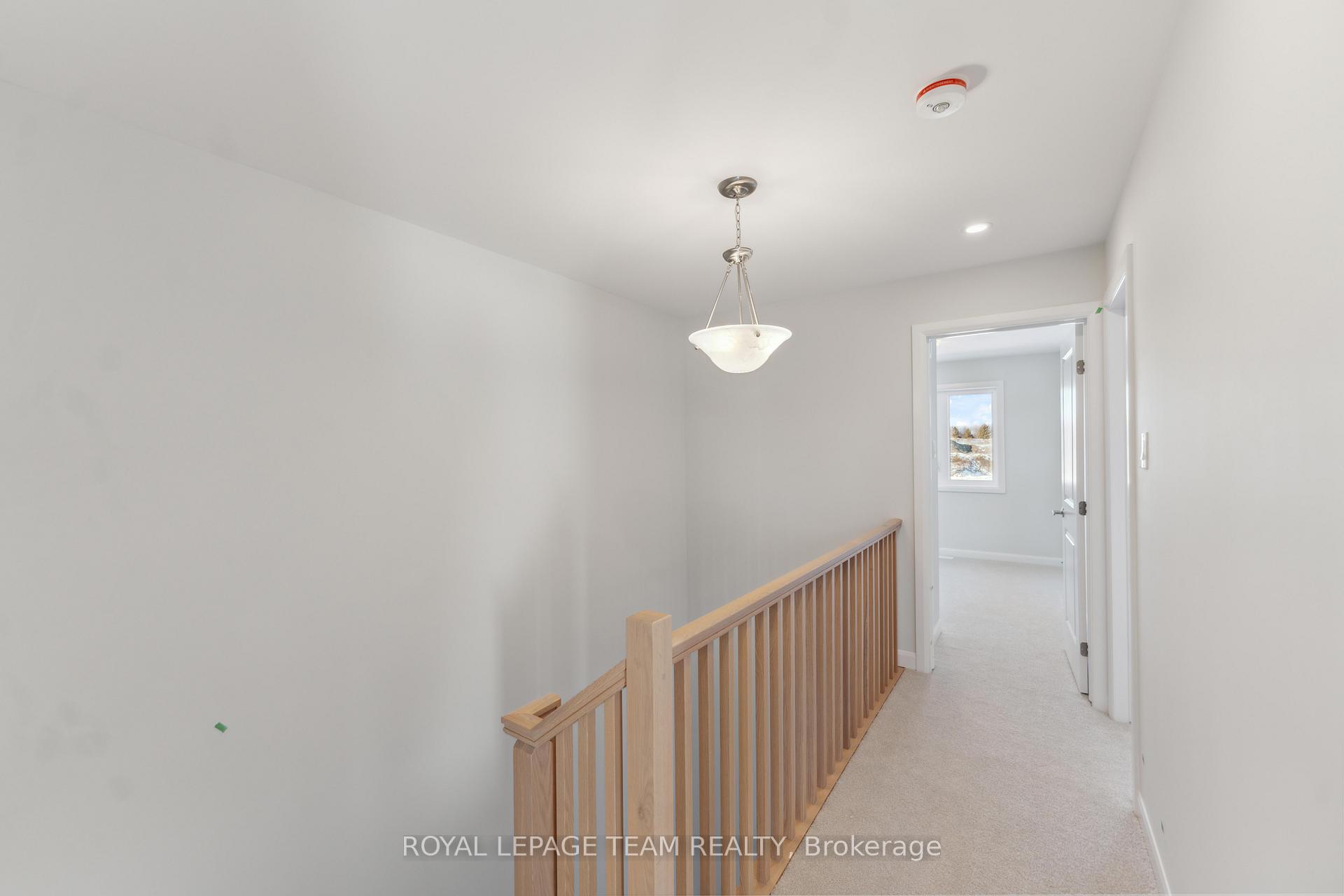 Photo 8 of 160 Invention Boulevard, Ottawa, Kanata - Morgan's Grant/South March — HOMEH
