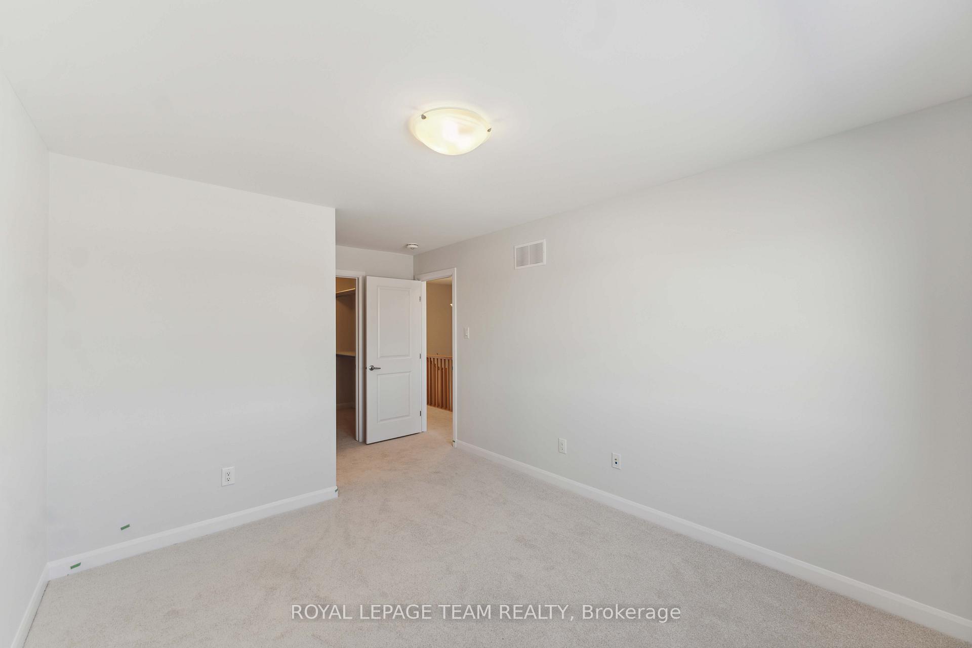 Photo 11 of 160 Invention Boulevard, Ottawa, Kanata - Morgan's Grant/South March — HOMEH