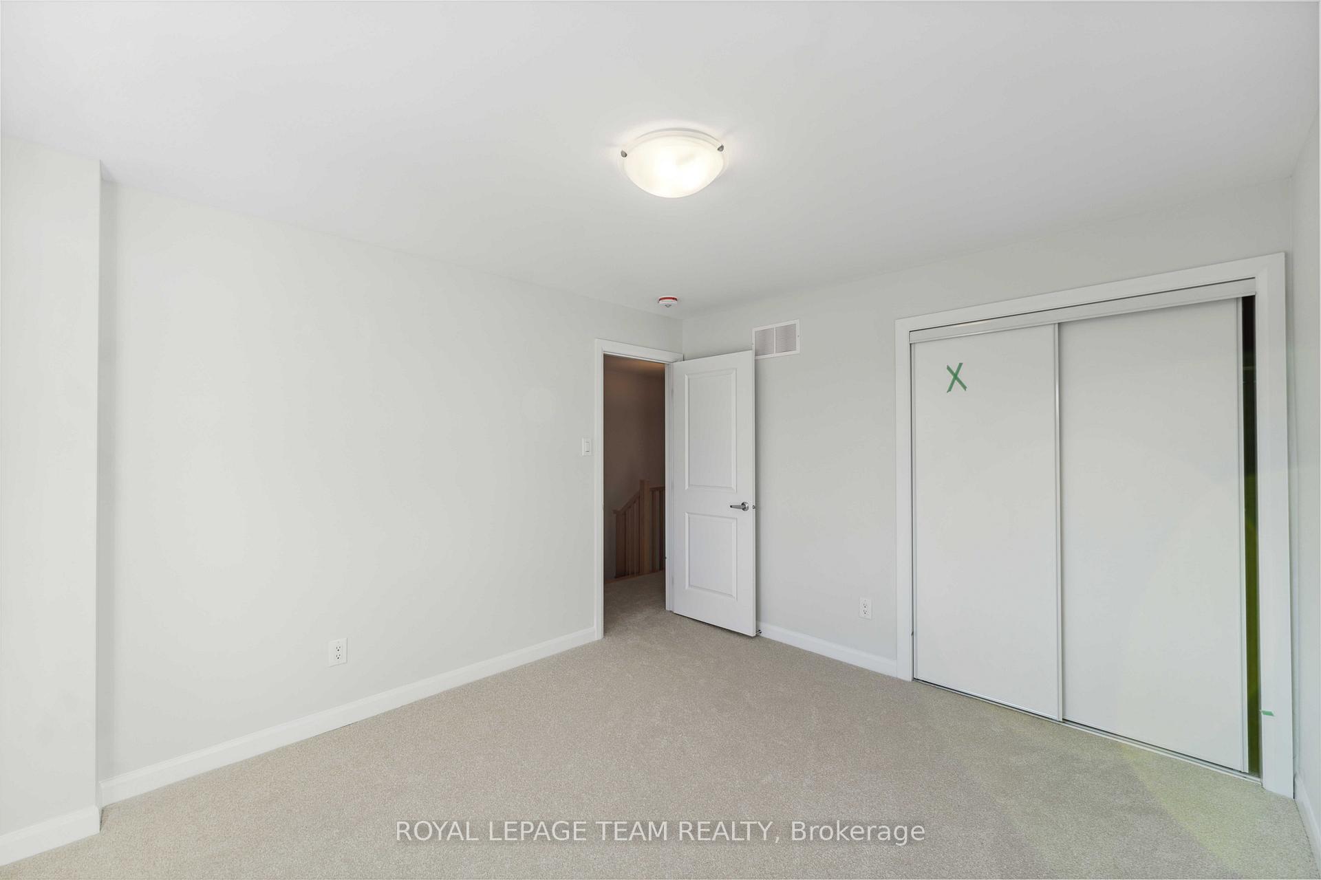 Photo 16 of 160 Invention Boulevard, Ottawa, Kanata - Morgan's Grant/South March — HOMEH