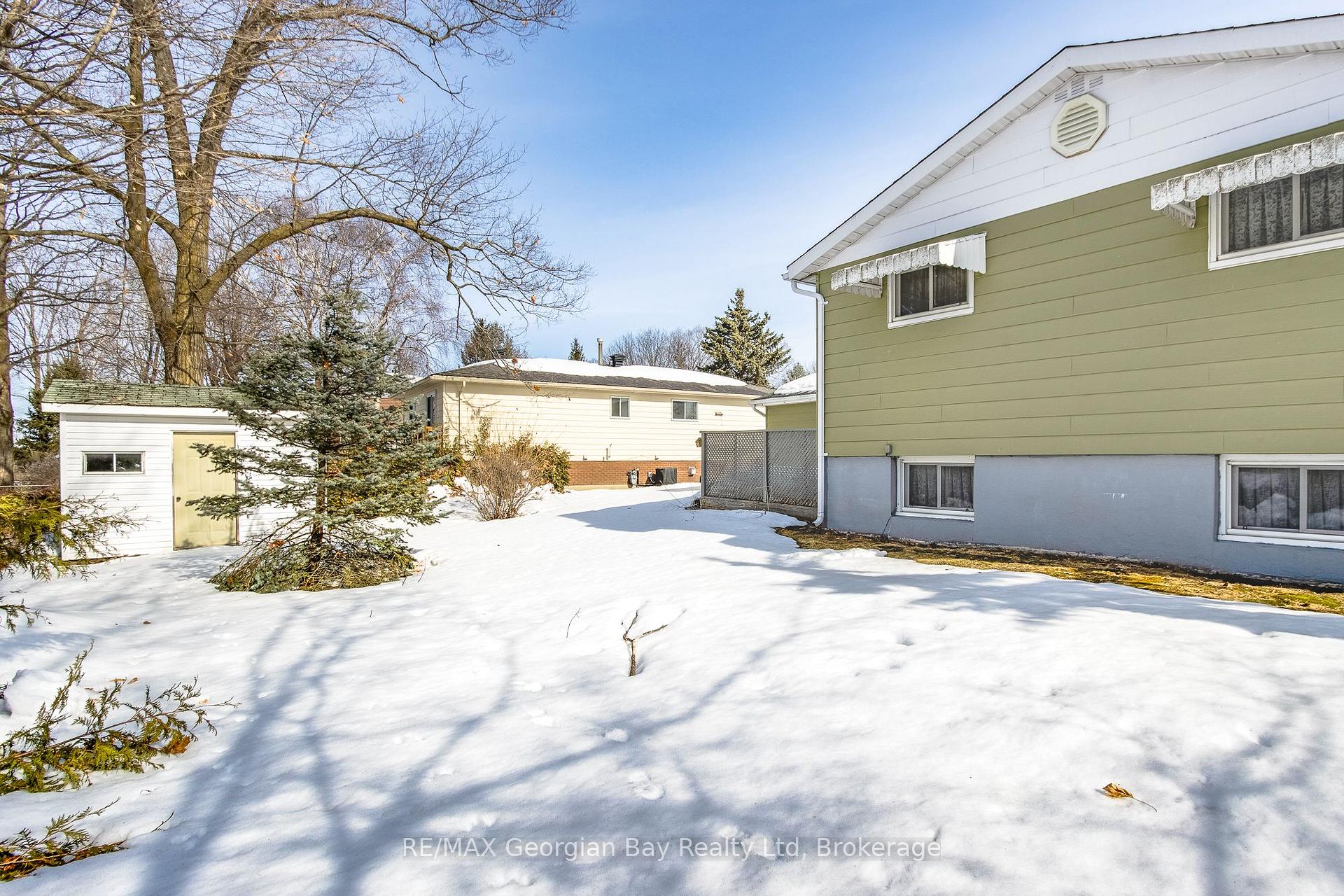 Photo 4 of 626 Randles Crescent, Midland — HOMEH