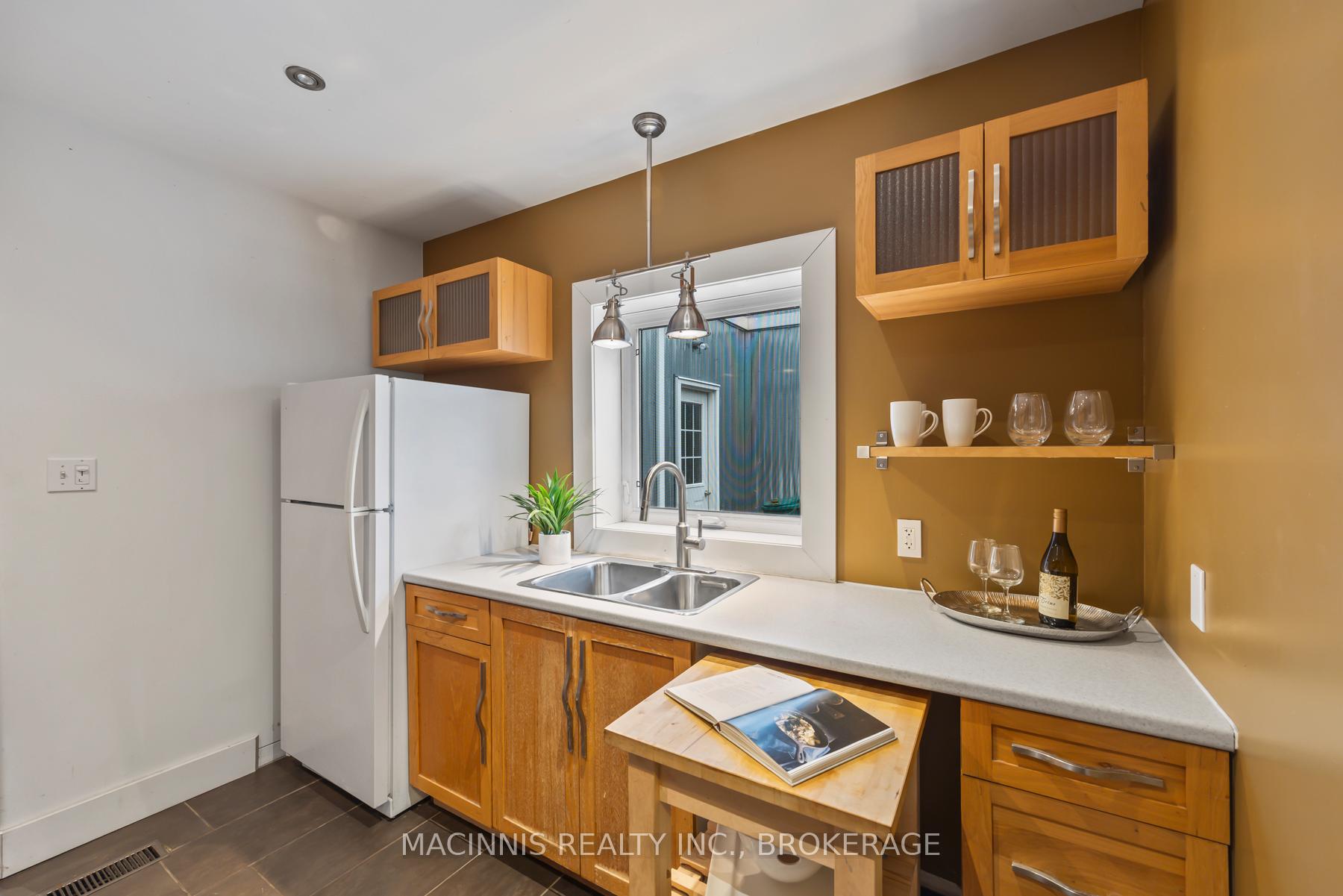 Photo 9 of 64 Bay Street, Kingston, East of Sir John A. Blvd — HOMEH