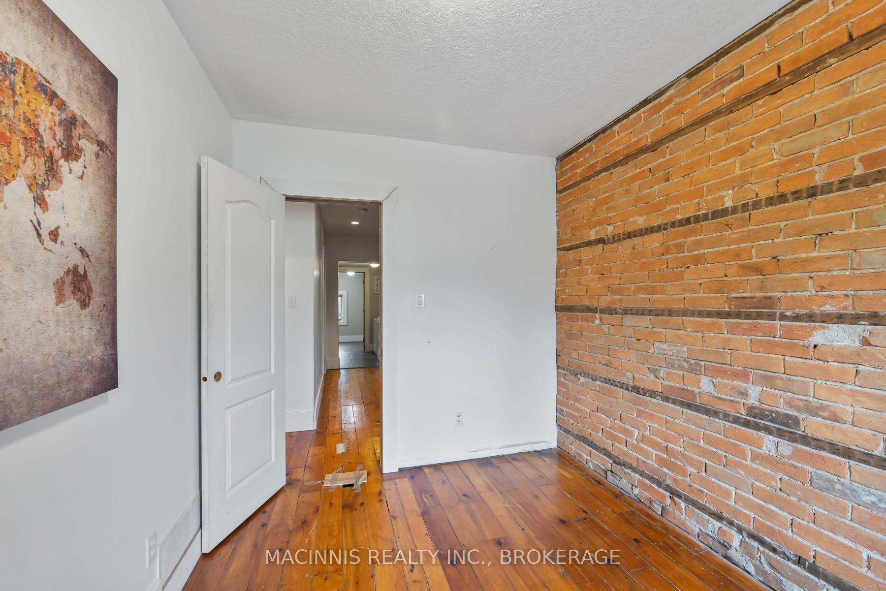 Photo 19 of 64 Bay Street, Kingston, East of Sir John A. Blvd — HOMEH