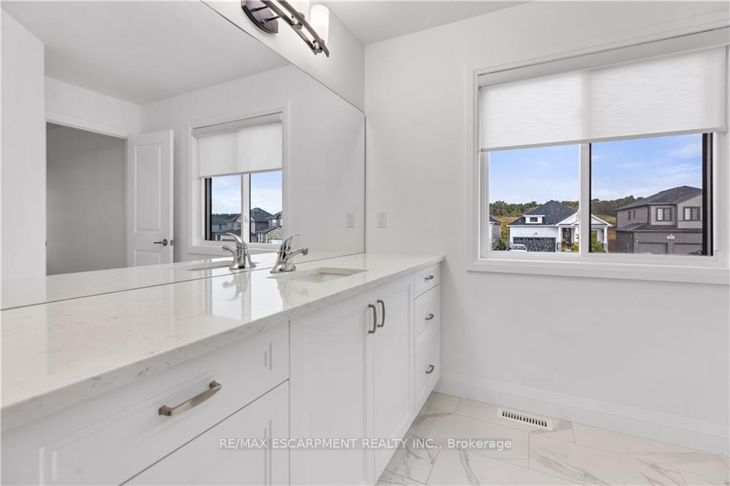 Photo 20 of 128 Basil Crescent, Middlesex Centre, Ilderton — HOMEH
