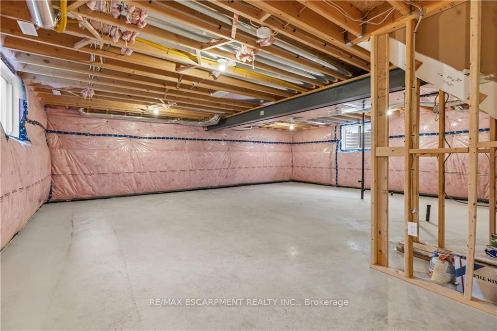 Photo 31 of 128 Basil Crescent, Middlesex Centre, Ilderton — HOMEH