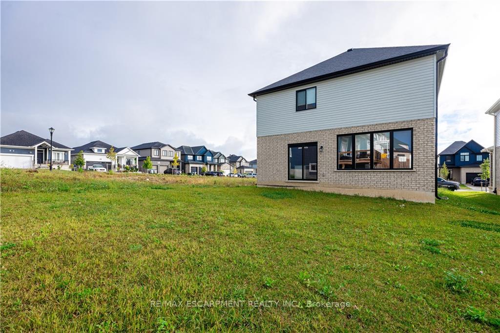 Photo 33 of 128 Basil Crescent, Middlesex Centre, Ilderton — HOMEH