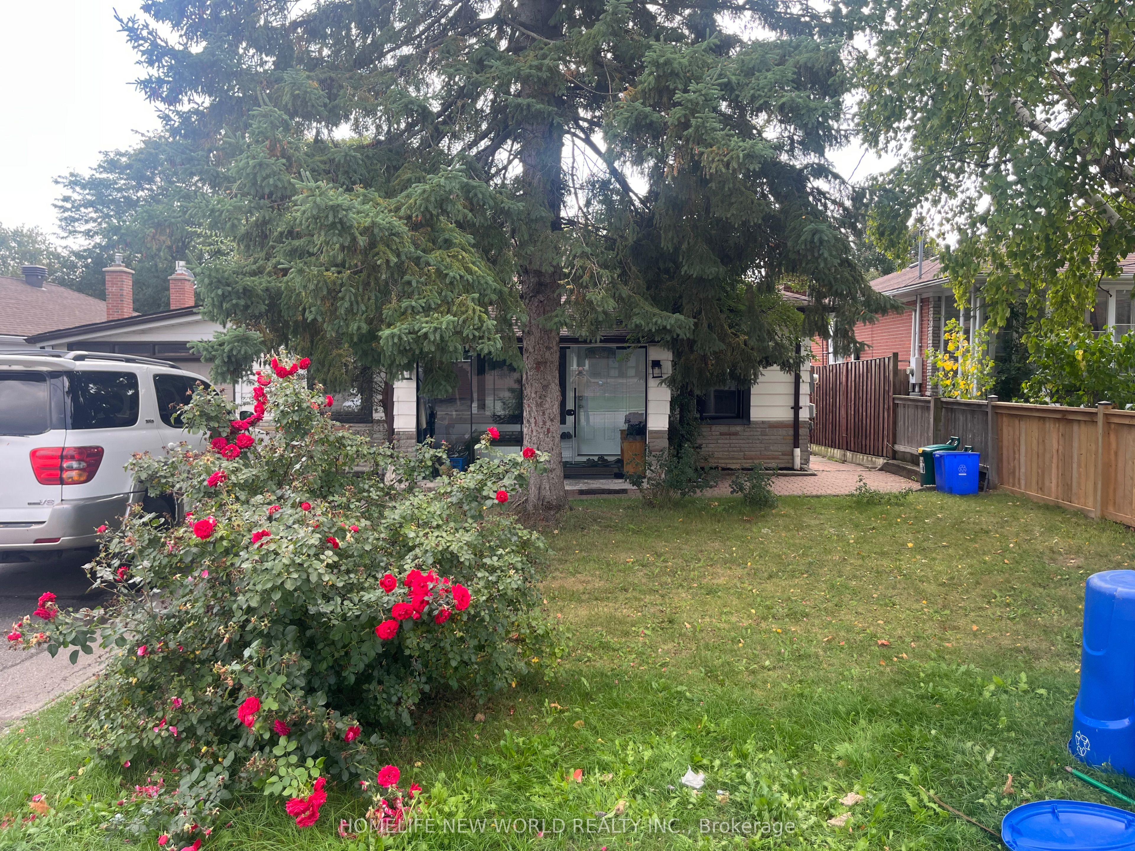 Photo 1 of Unit Main Floor, 85 Clark Avenue, Markham, Thornhill — HOMEH