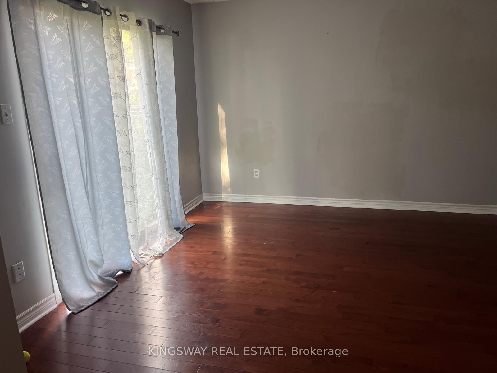 Photo 11 of 12 Cottsmore Crescent, Markham, Milliken Mills West — HOMEH