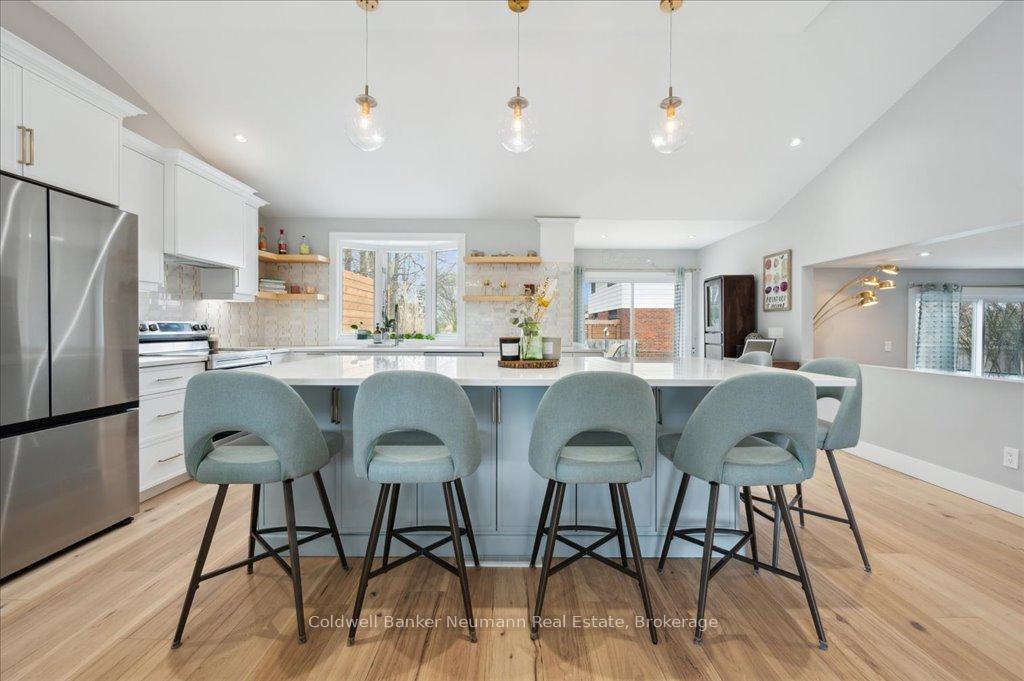 Photo 8 of 180 Southwood Drive, Kitchener — HOMEH