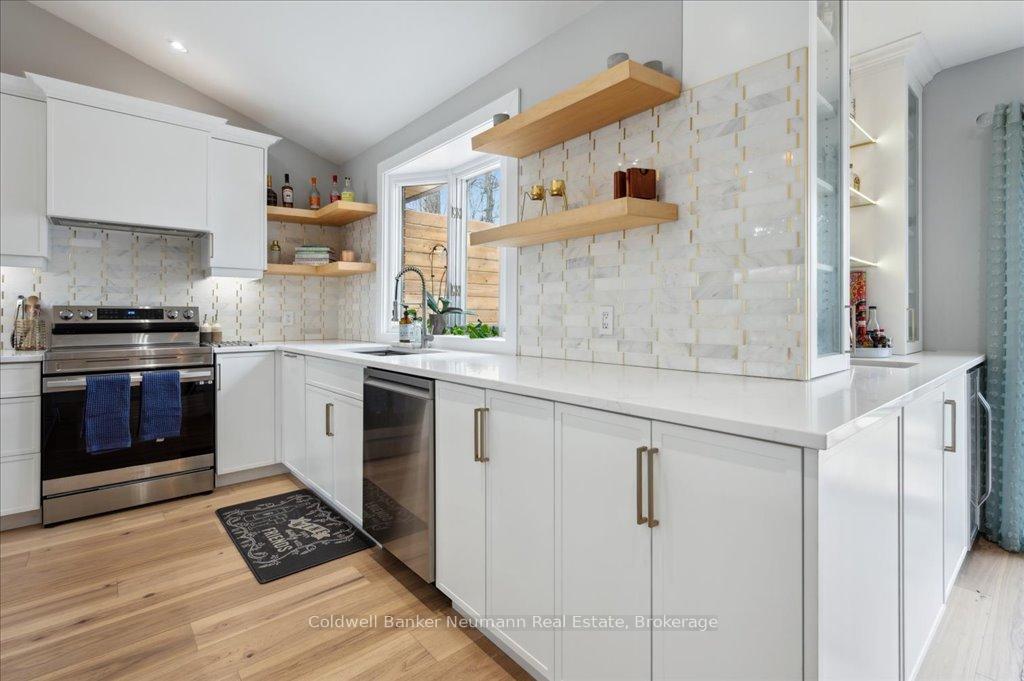 Photo 10 of 180 Southwood Drive, Kitchener — HOMEH