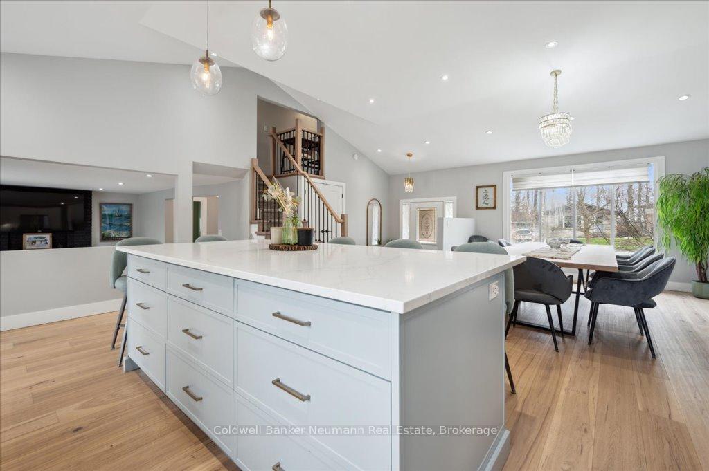 Photo 12 of 180 Southwood Drive, Kitchener — HOMEH