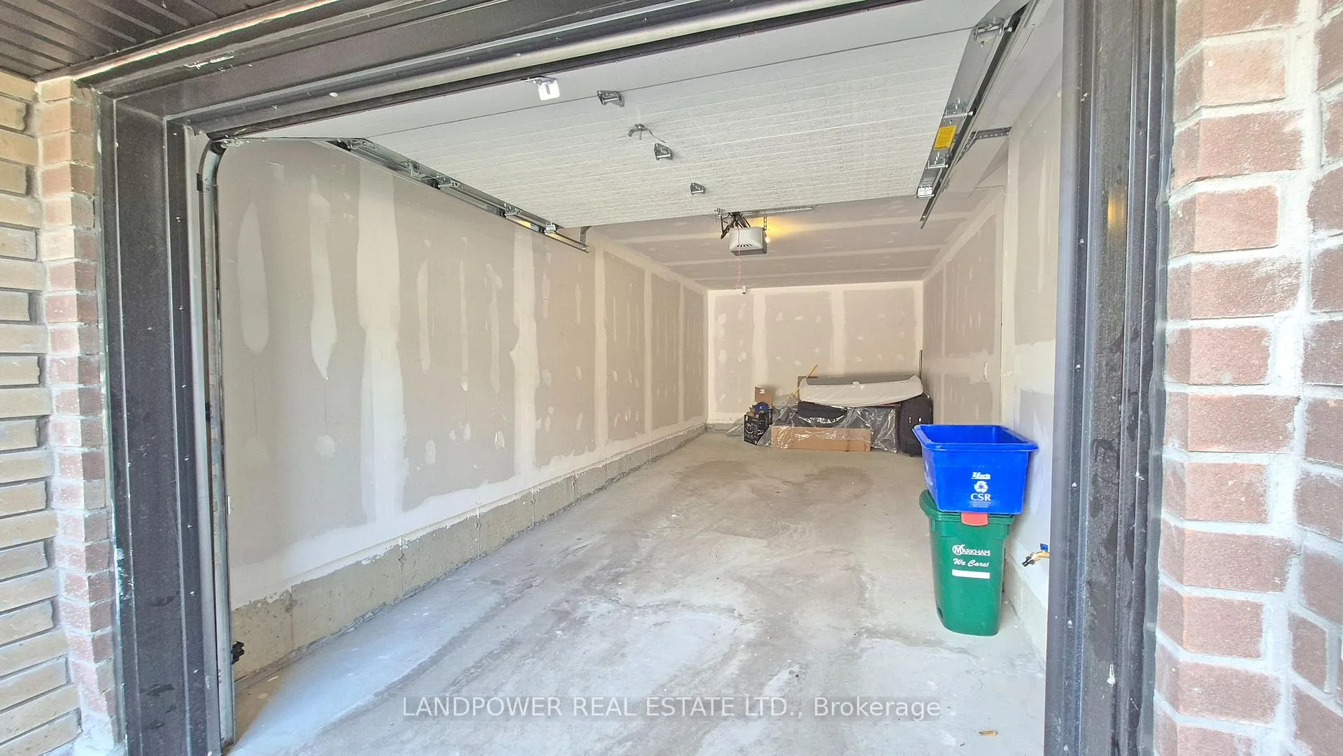 Photo 29 of 21 Gilbert Wright Avenue, Markham, Angus Glen — HOMEH