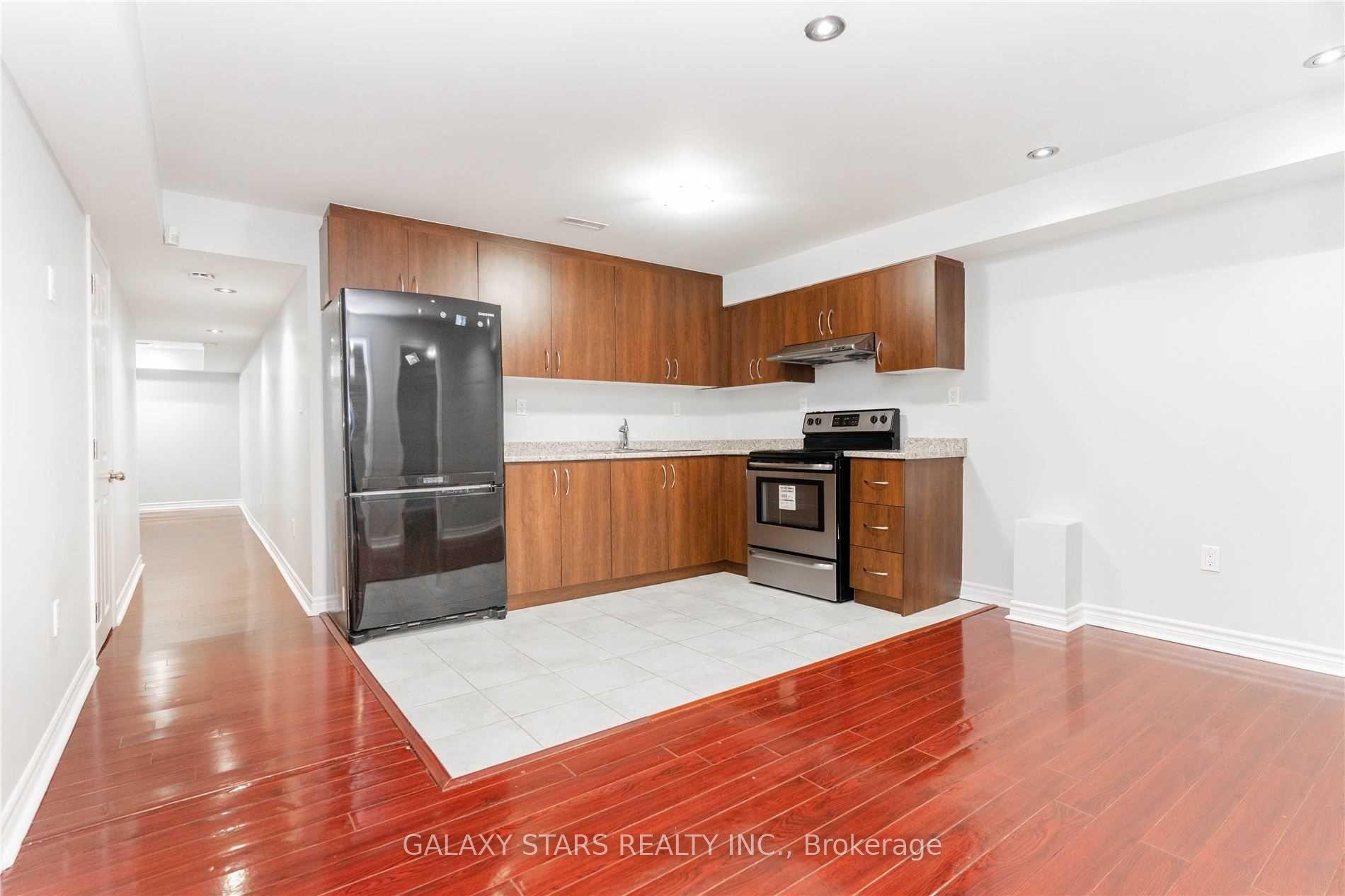 Photo 4 of Unit Bsmnt, 7 Wahba Way, Markham, Middlefield — HOMEH