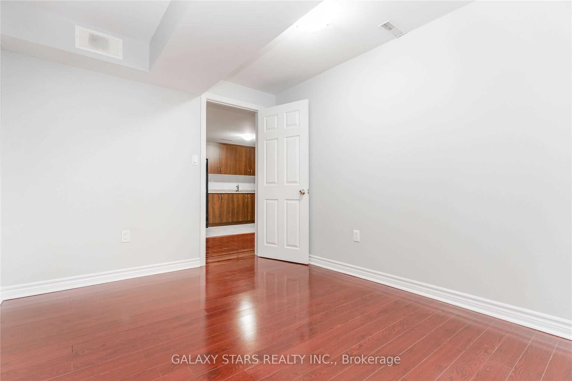 Photo 7 of Unit Bsmnt, 7 Wahba Way, Markham, Middlefield — HOMEH