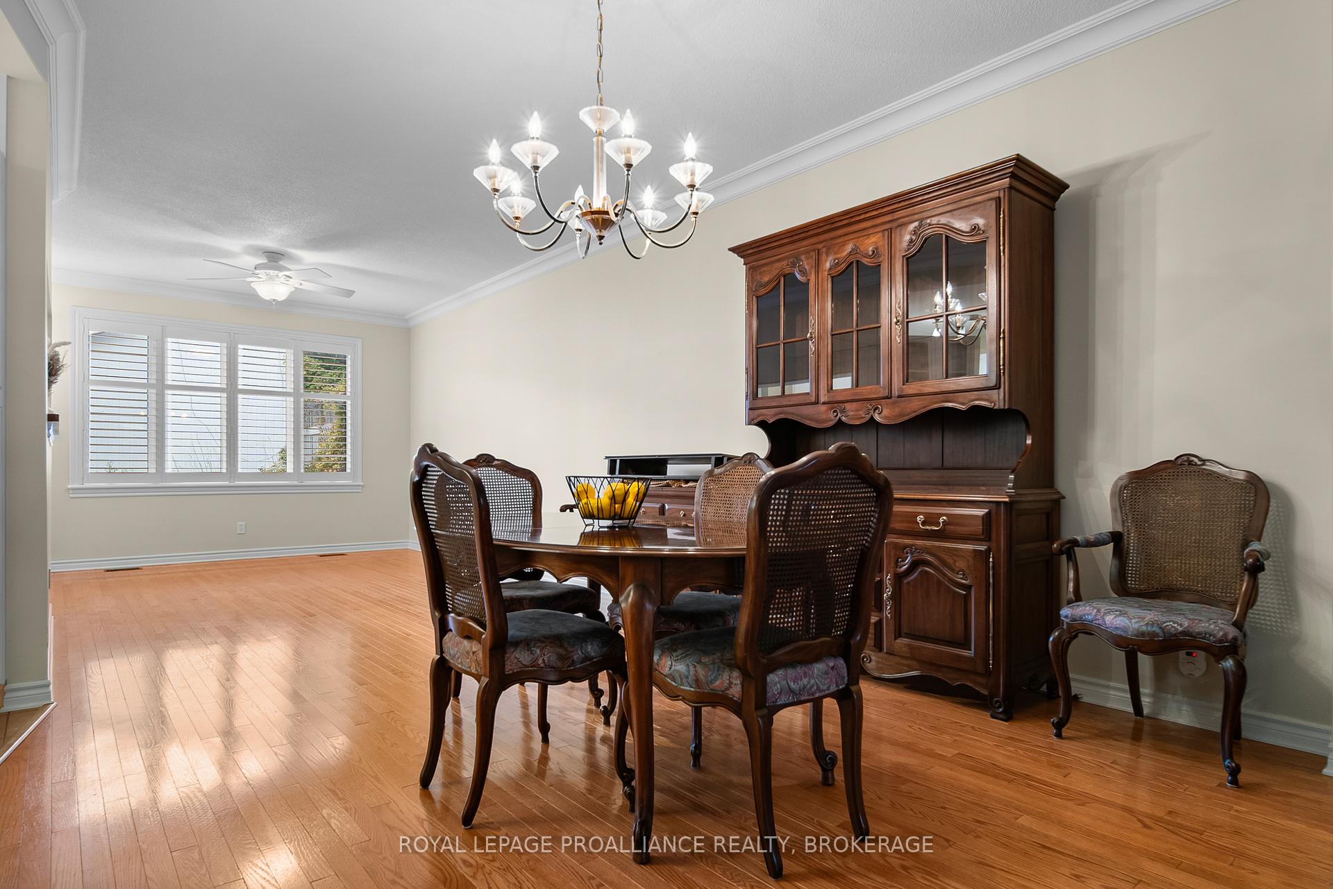 Photo 11 of 38 Yonge Street, Kingston, Central City West — HOMEH