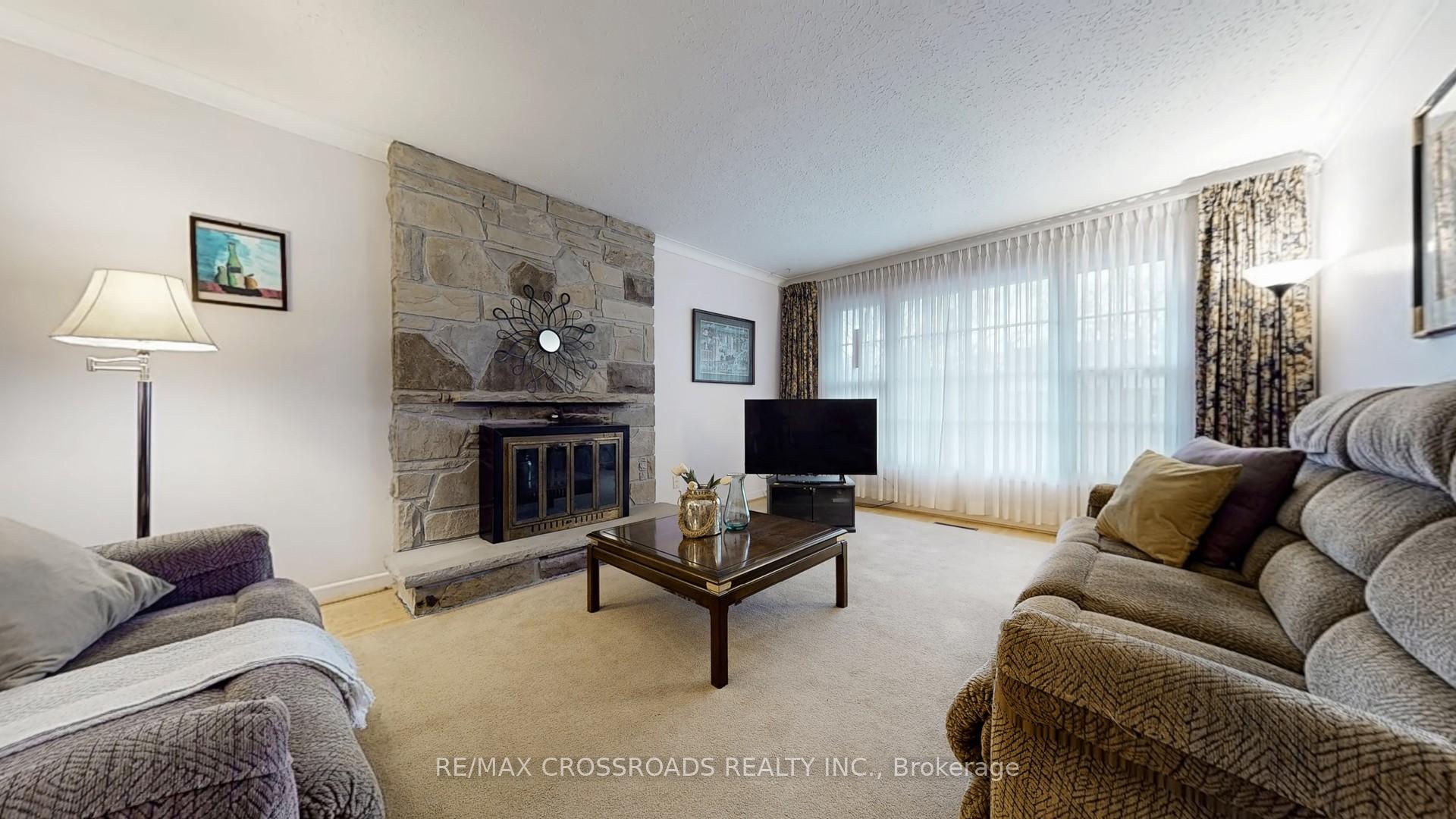 Photo 4 of 14 Brightbay Crescent, Markham, Grandview — HOMEH