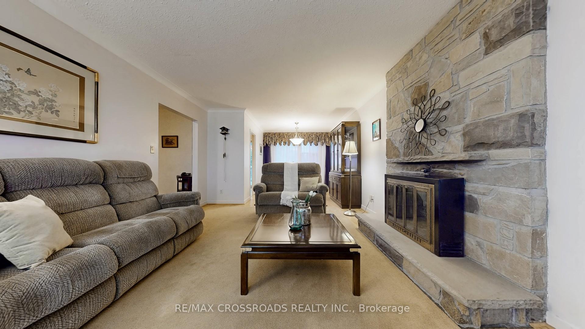 Photo 5 of 14 Brightbay Crescent, Markham, Grandview — HOMEH
