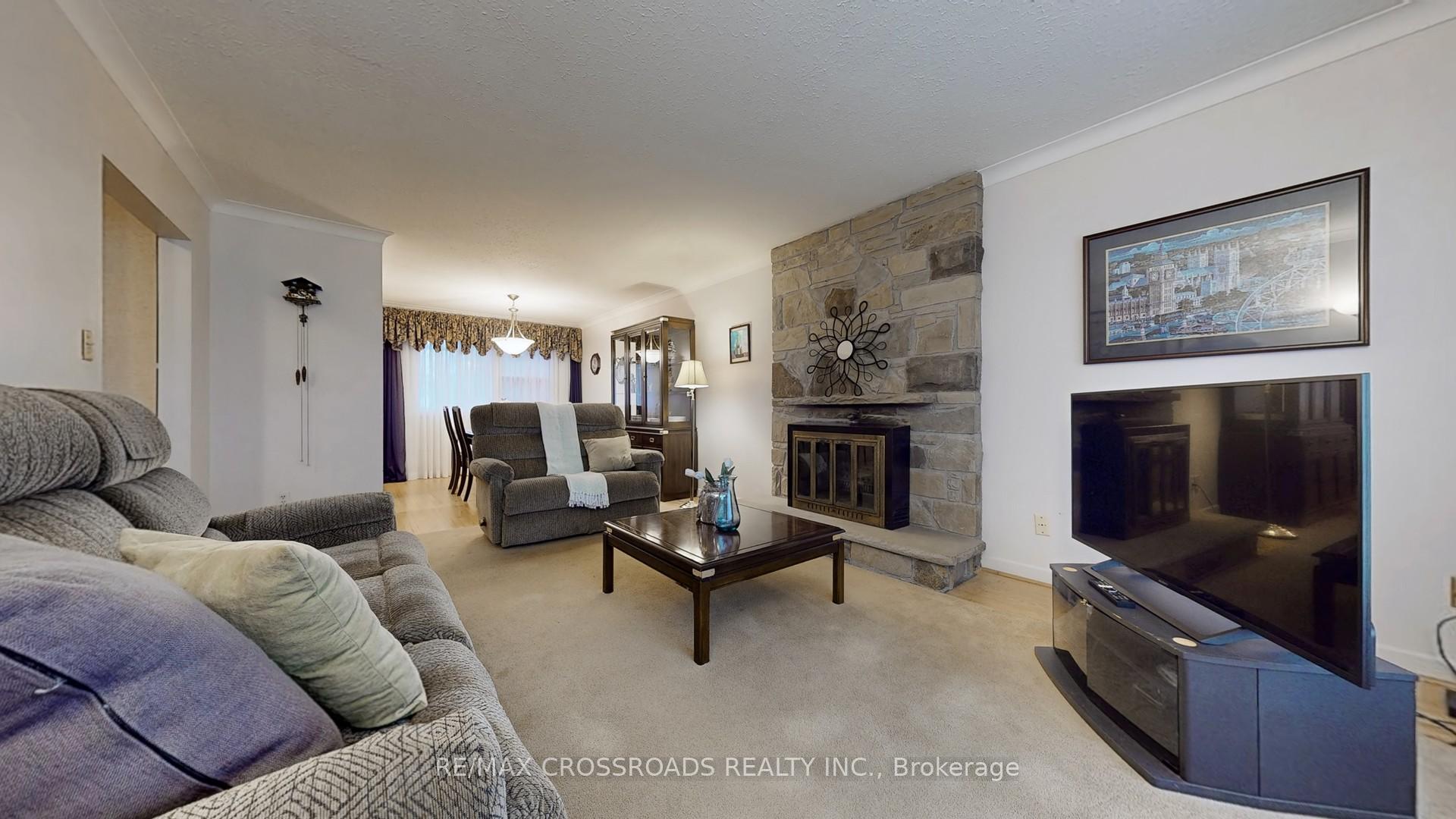 Photo 6 of 14 Brightbay Crescent, Markham, Grandview — HOMEH
