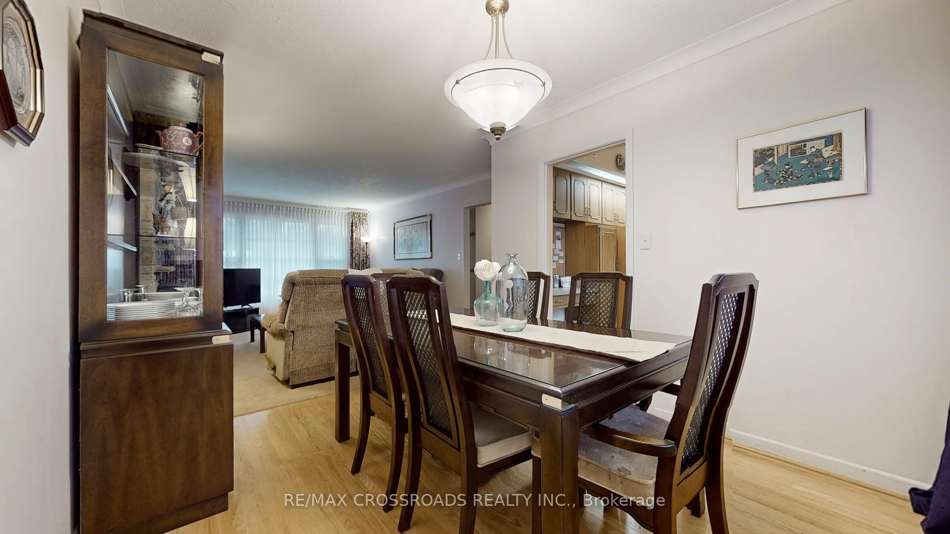 Photo 8 of 14 Brightbay Crescent, Markham, Grandview — HOMEH