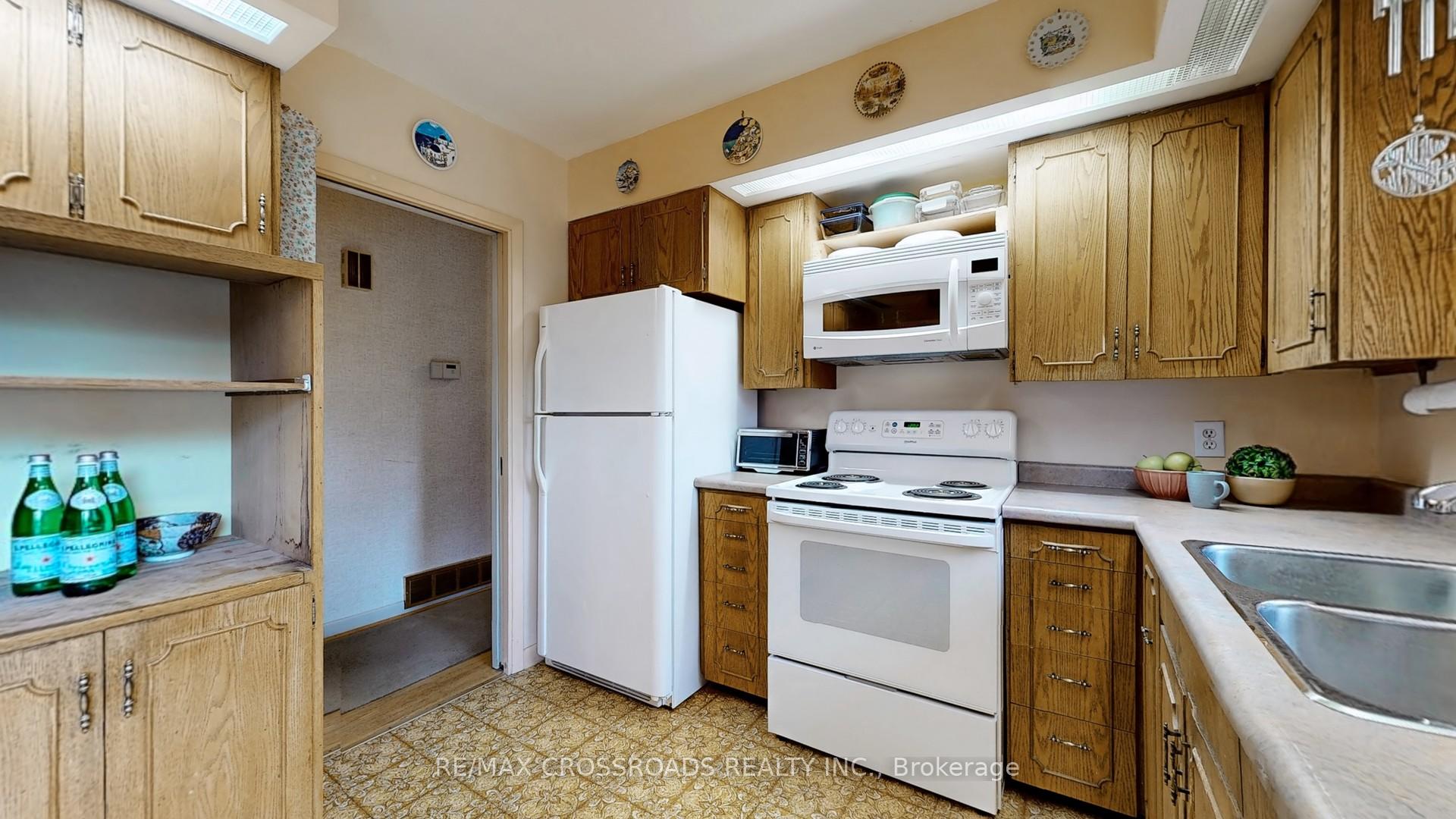 Photo 10 of 14 Brightbay Crescent, Markham, Grandview — HOMEH