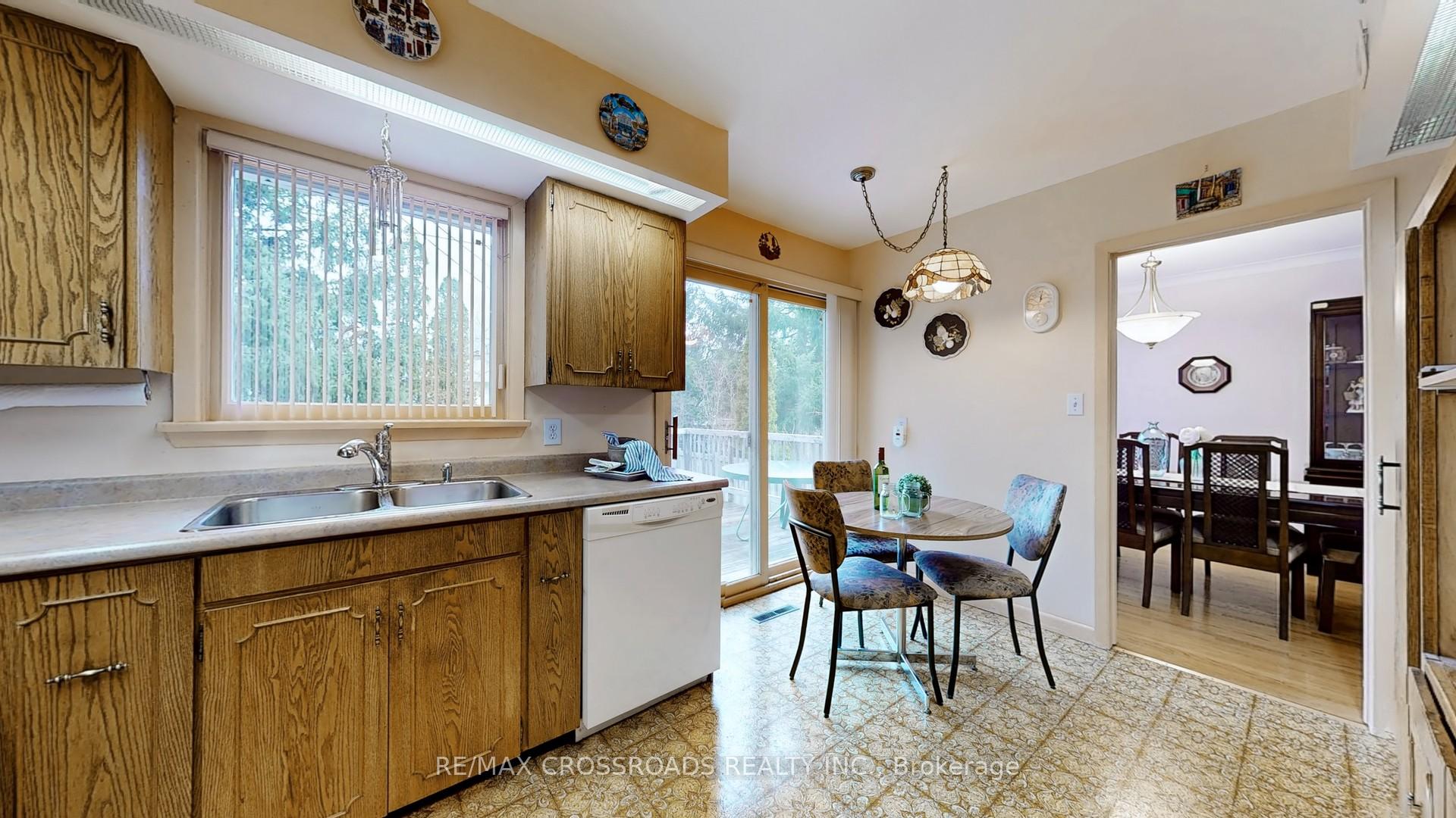 Photo 12 of 14 Brightbay Crescent, Markham, Grandview — HOMEH