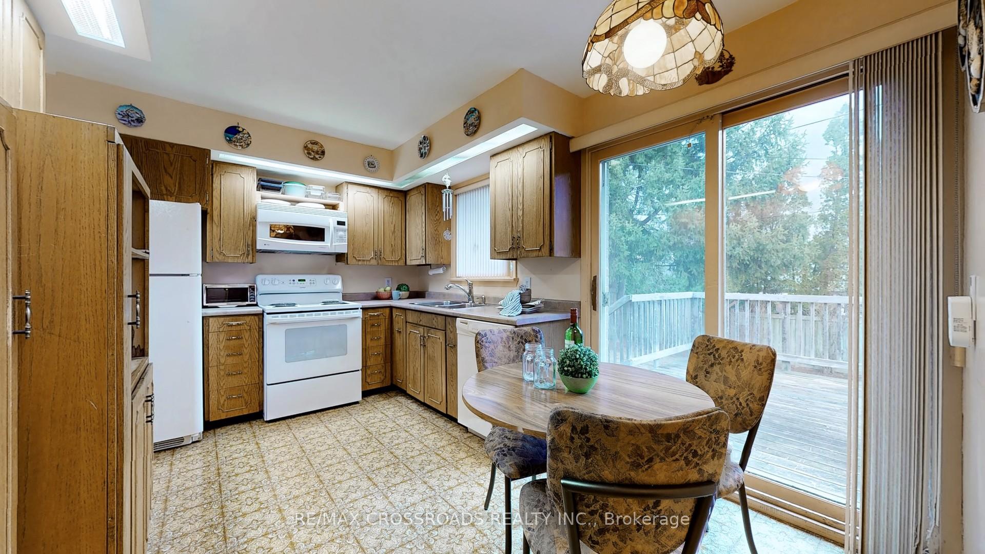 Photo 13 of 14 Brightbay Crescent, Markham, Grandview — HOMEH
