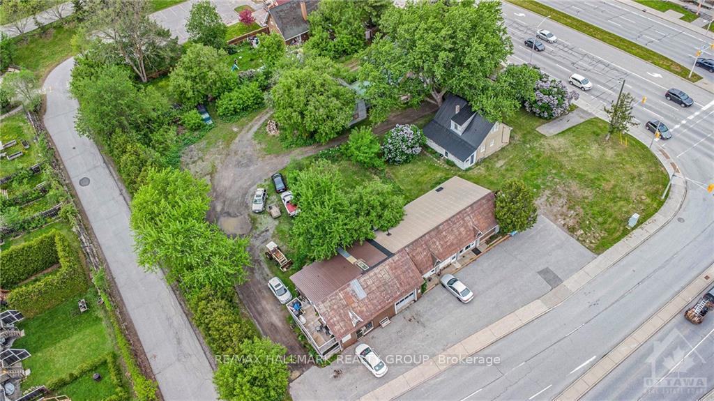 Photo 3 of 807-811 March Road, Ottawa, Kanata - Morgan's Grant/South March — HOMEH