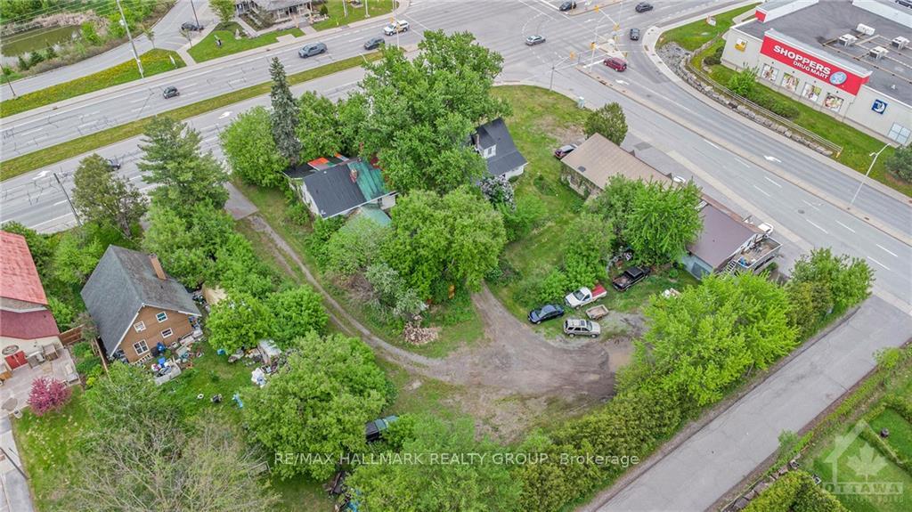 Photo 14 of 807-811 March Road, Ottawa, Kanata - Morgan's Grant/South March — HOMEH