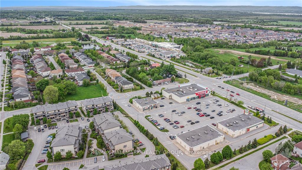 Photo 22 of 807-811 March Road, Ottawa, Kanata - Morgan's Grant/South March — HOMEH