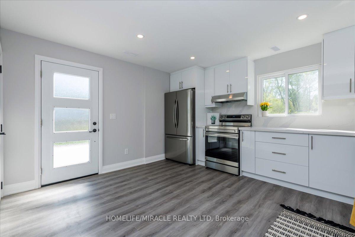 Photo 3 of 195 Elizabeth Street, Midland — HOMEH