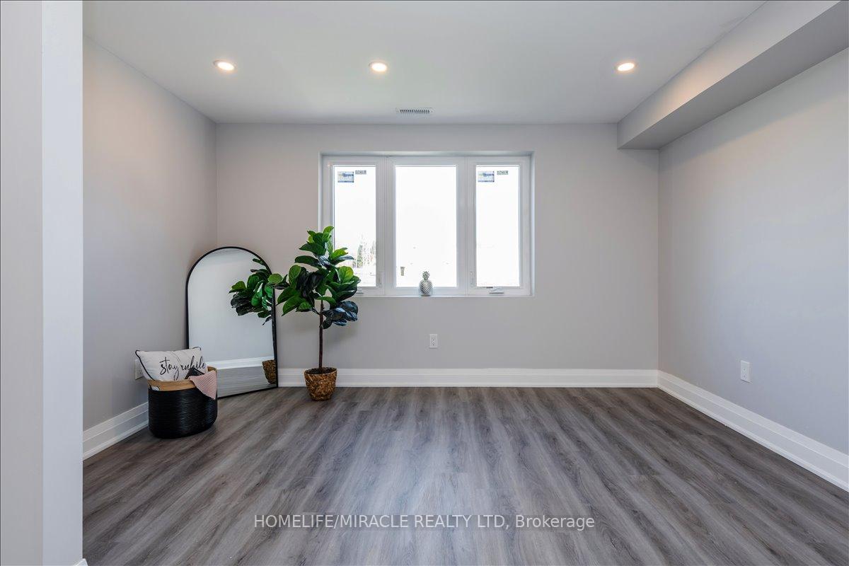 Photo 10 of 195 Elizabeth Street, Midland — HOMEH