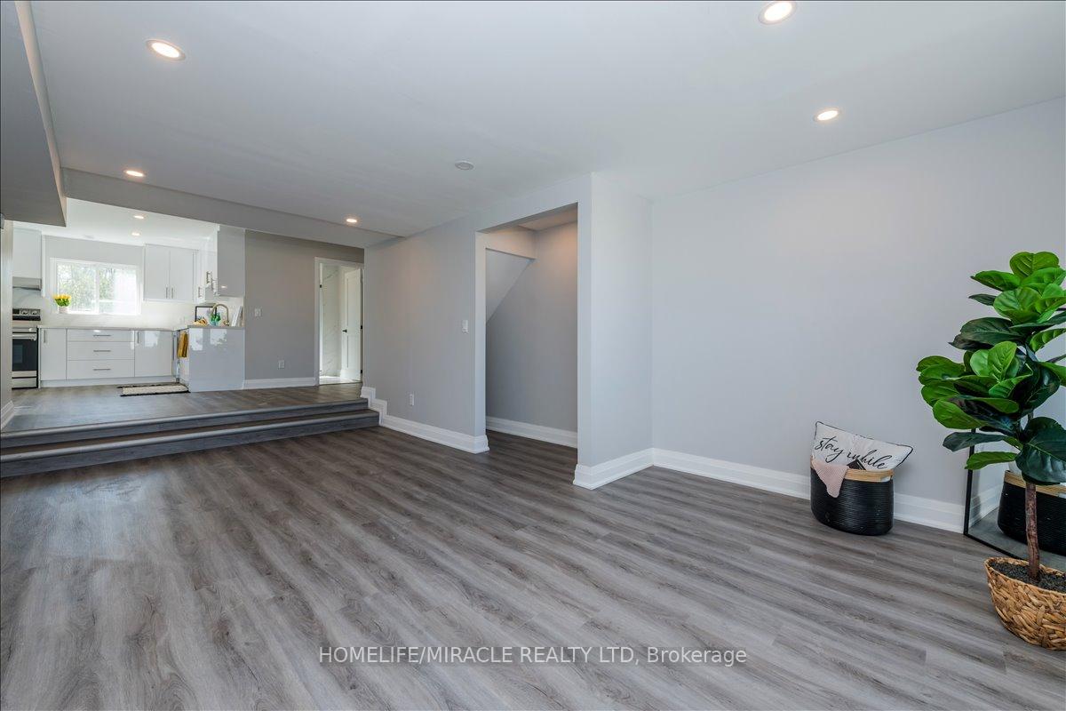 Photo 11 of 195 Elizabeth Street, Midland — HOMEH