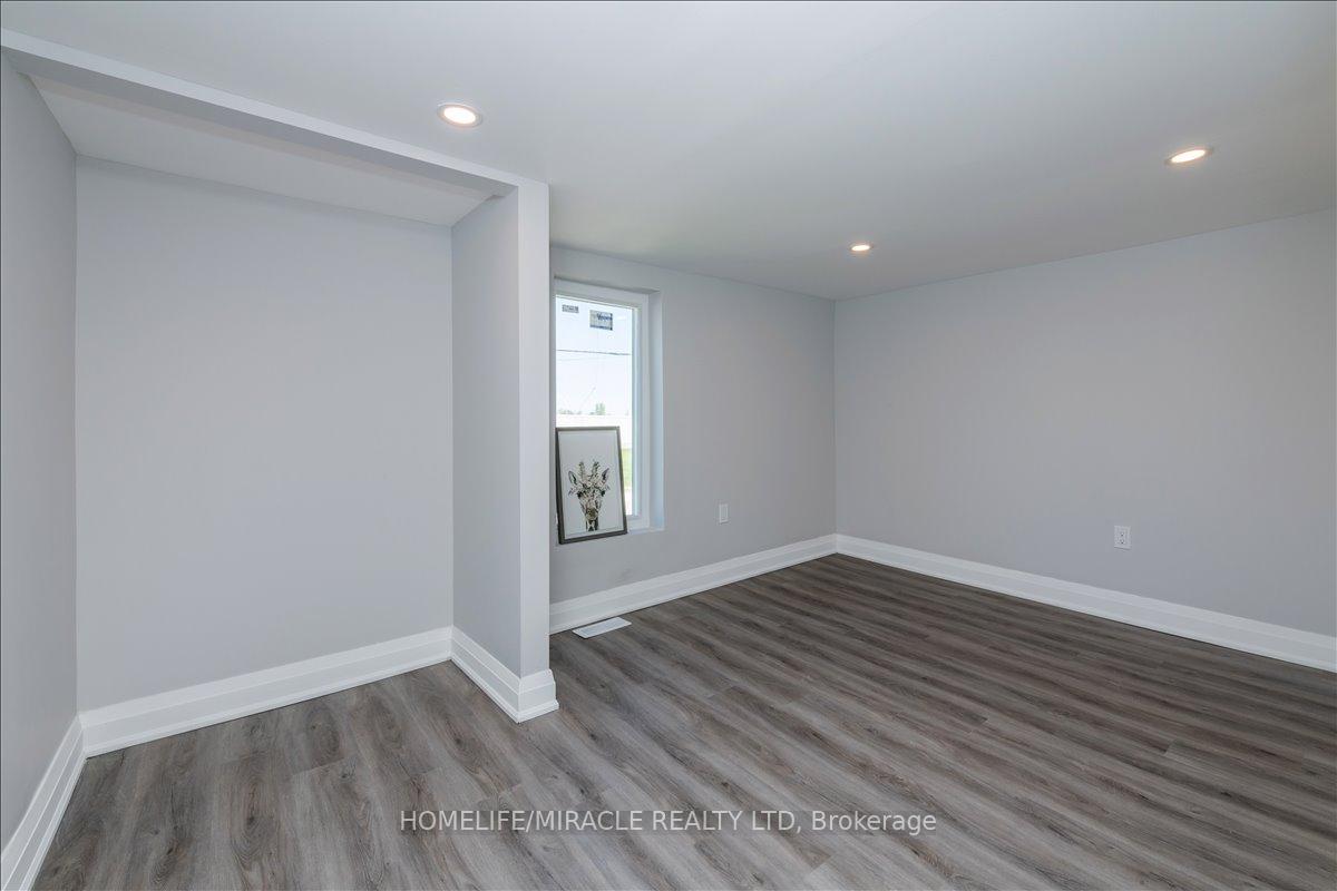 Photo 13 of 195 Elizabeth Street, Midland — HOMEH