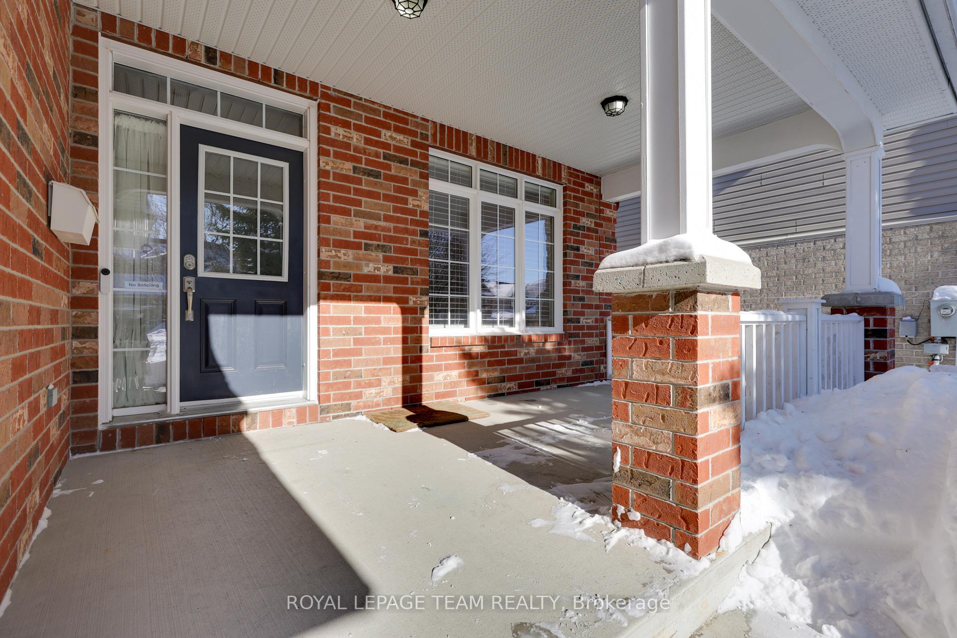 Photo 2 of 10 Manning Court, Ottawa, Kanata - Kanata Lakes/Heritage Hills — HOMEH